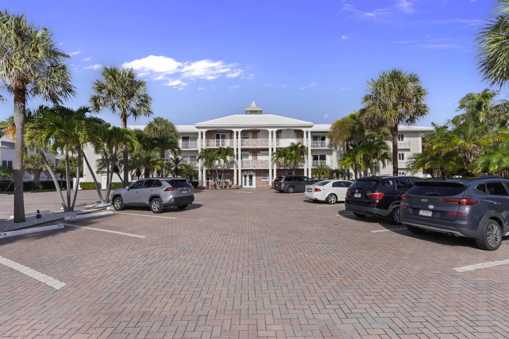 1198 Hillsboro Mile 128