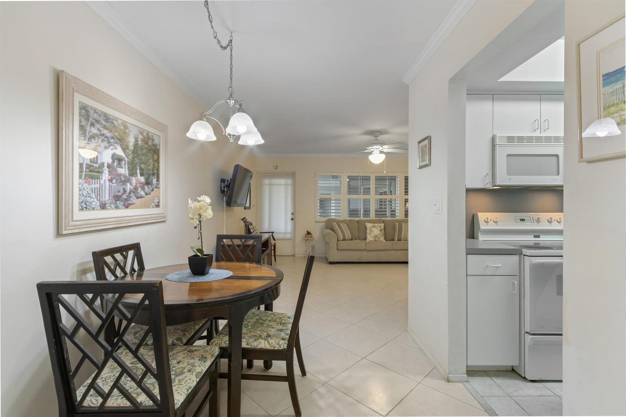 1198 Hillsboro Mile 128