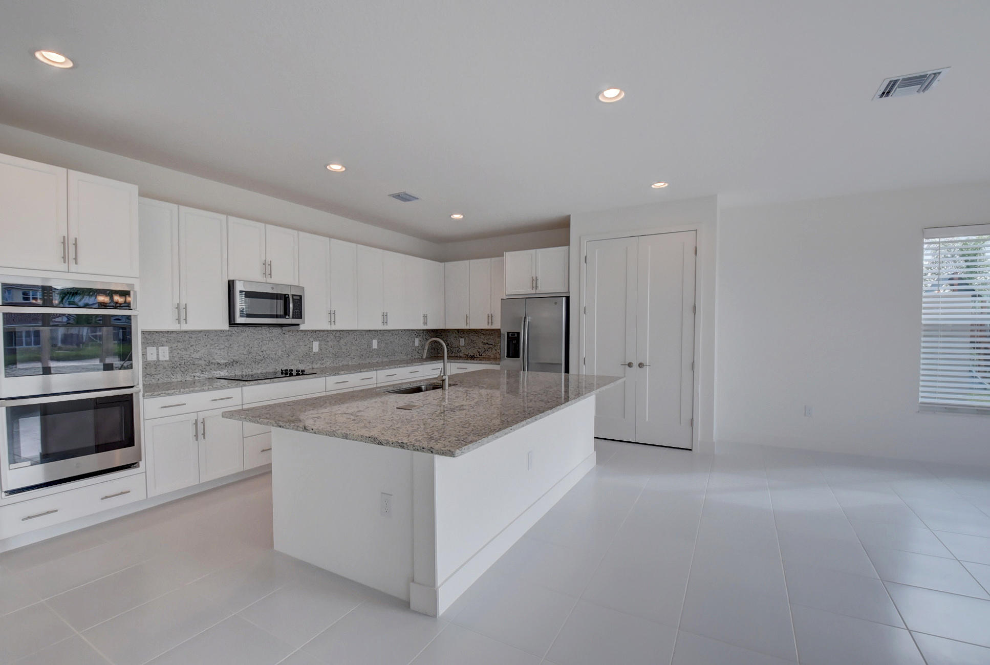 9632 Highland Pointe Pass