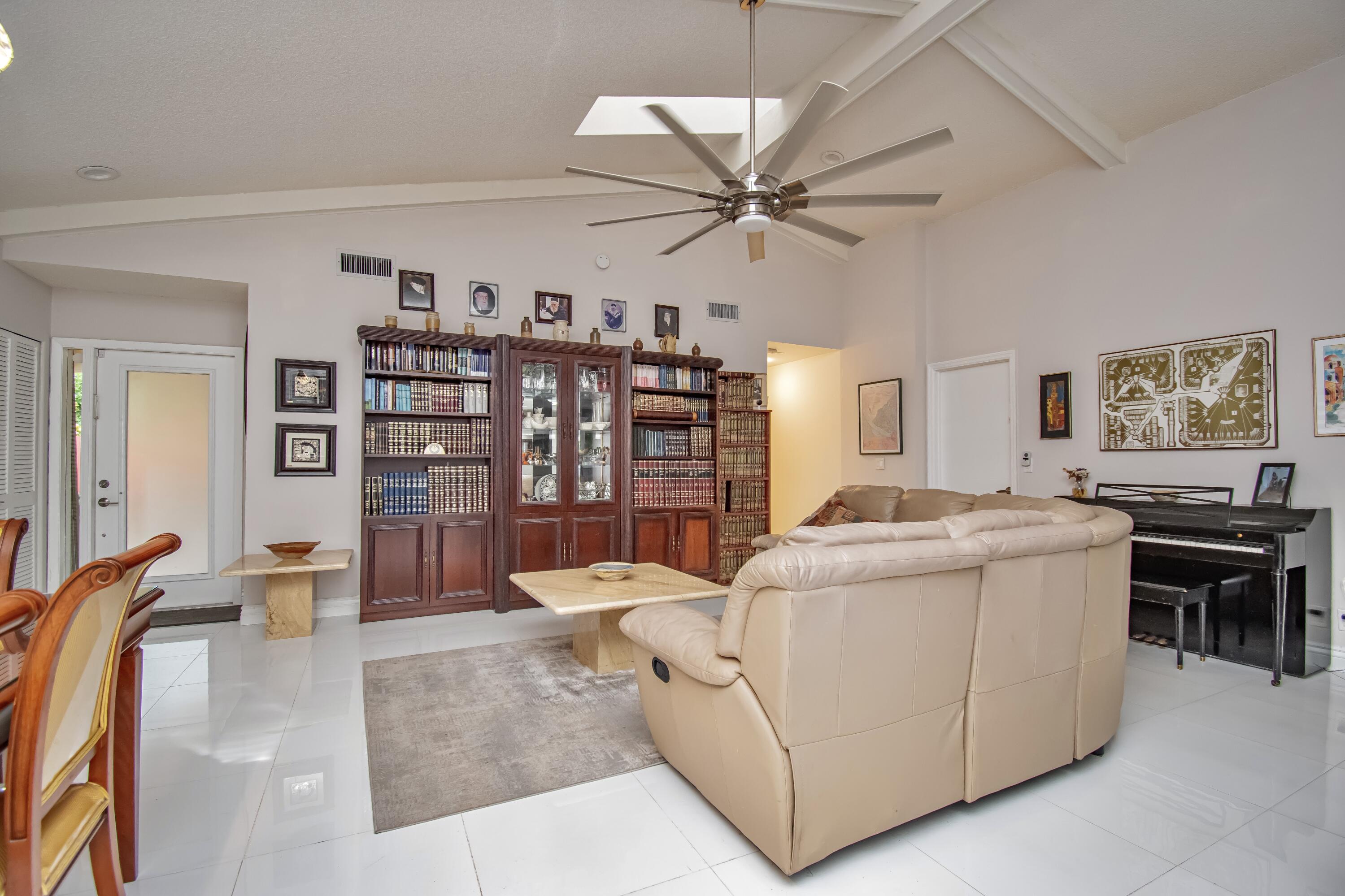 7837 Kenway Place W
