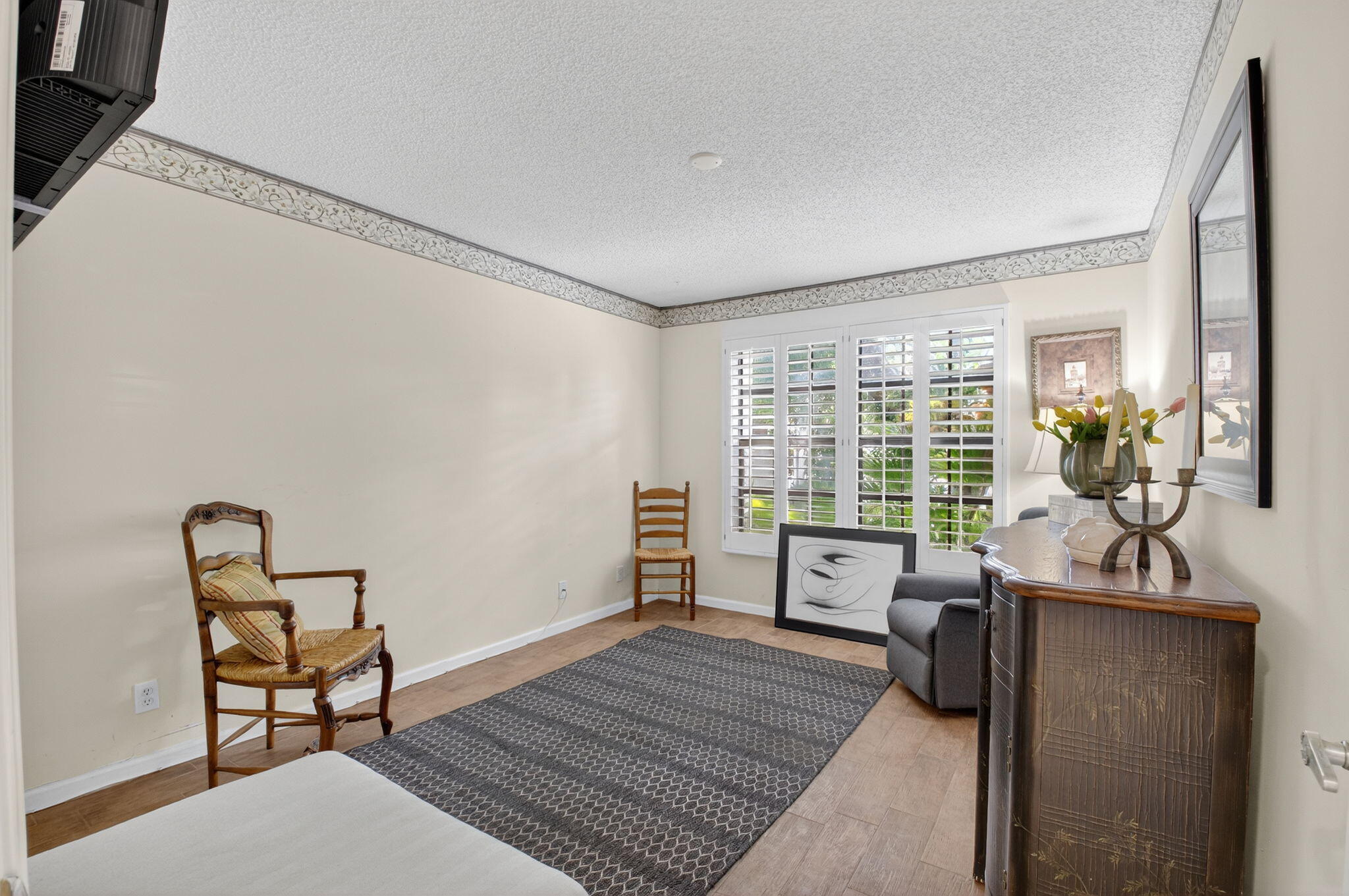 3088 Inglewood Terrace