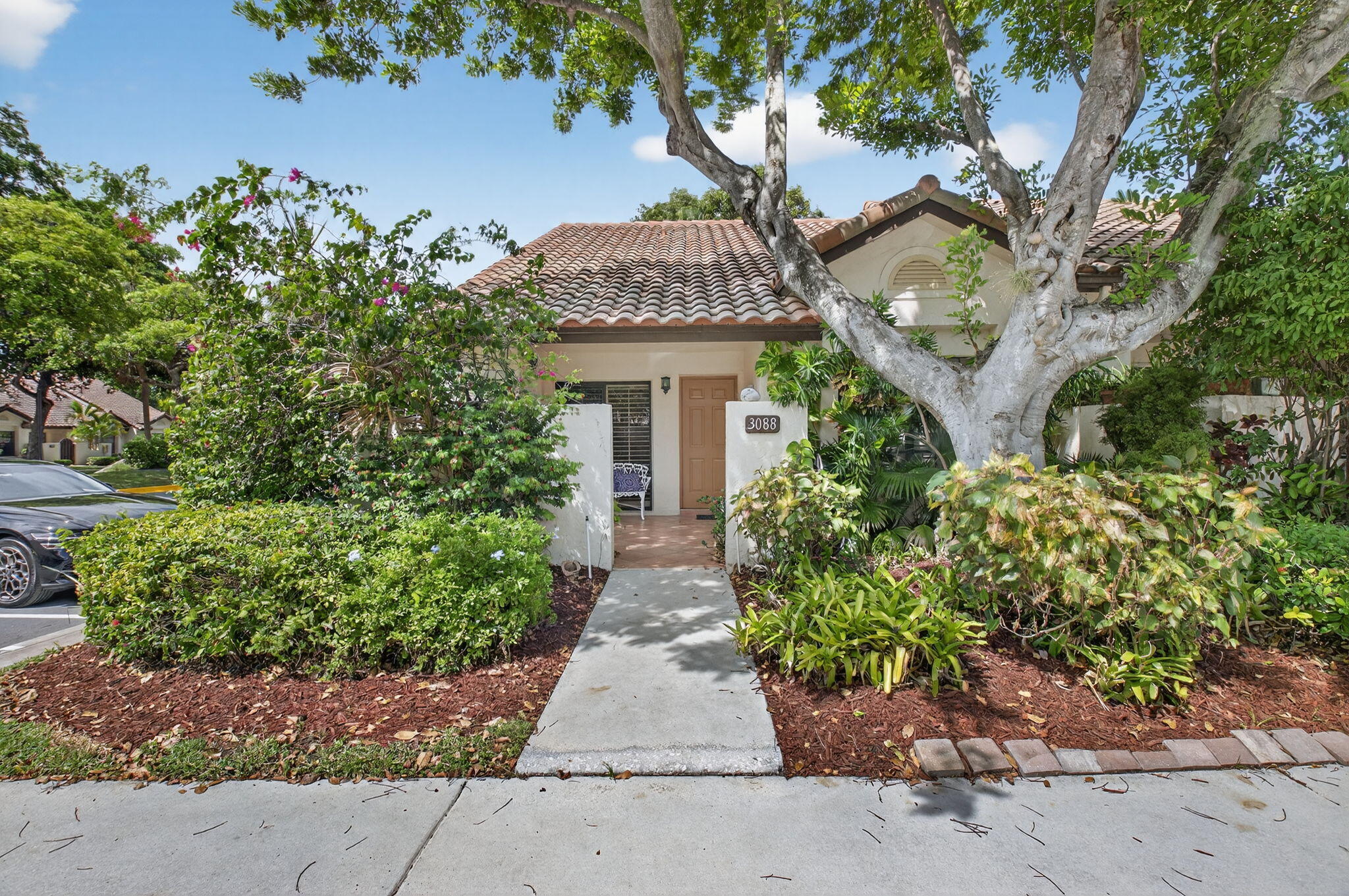 3088 Inglewood Terrace
