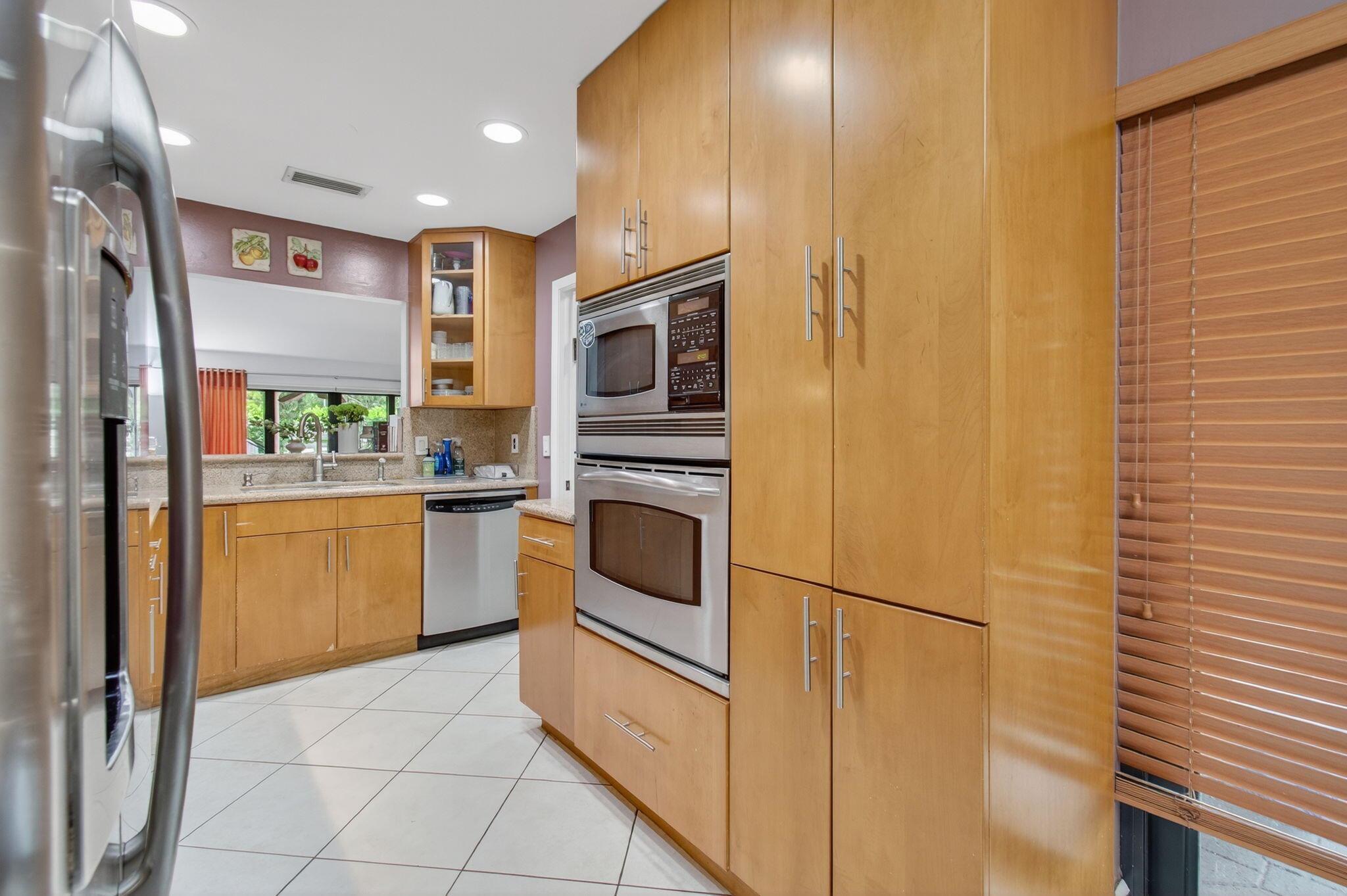 6934 Consolata Street