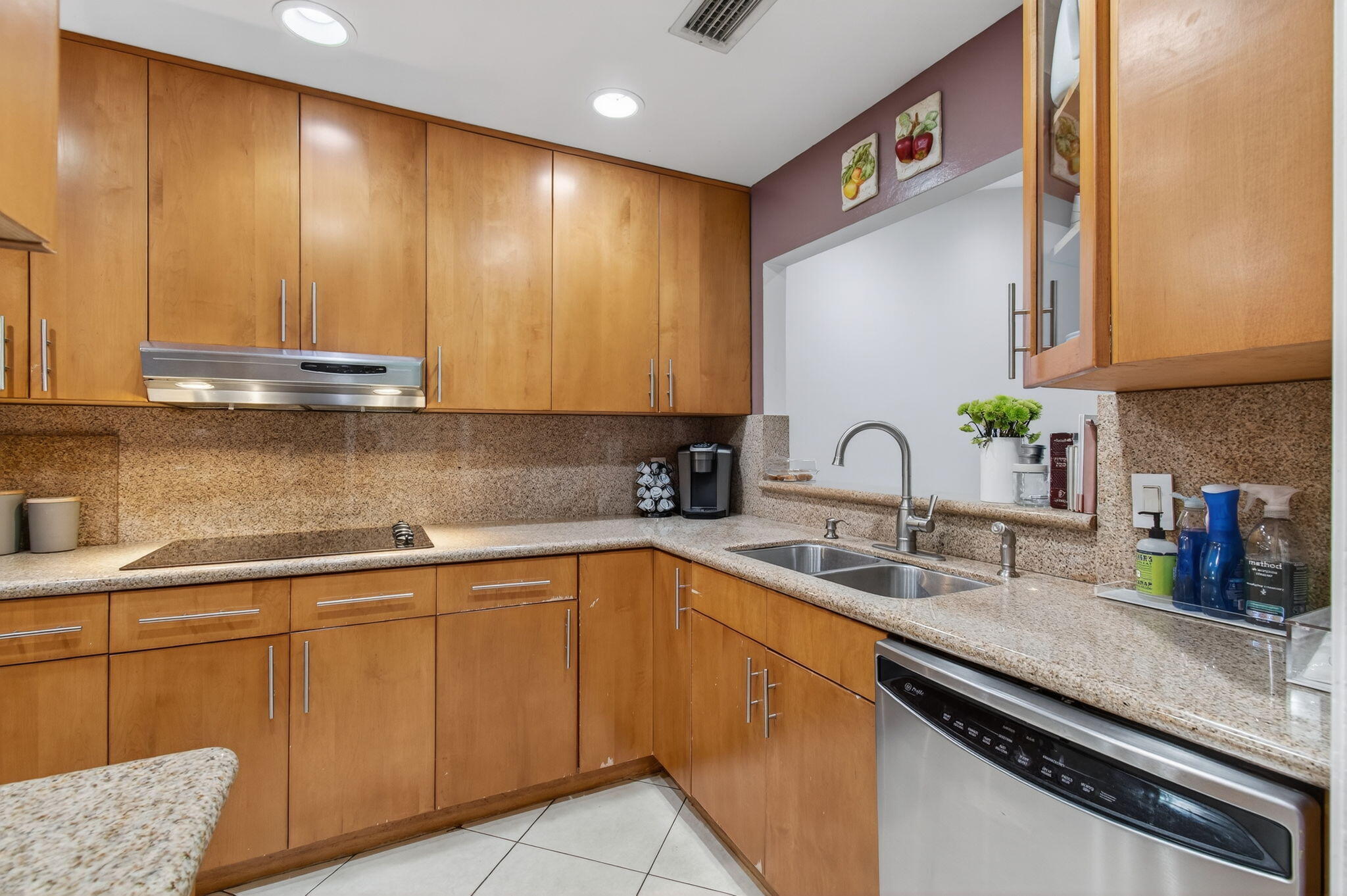 6934 Consolata Street