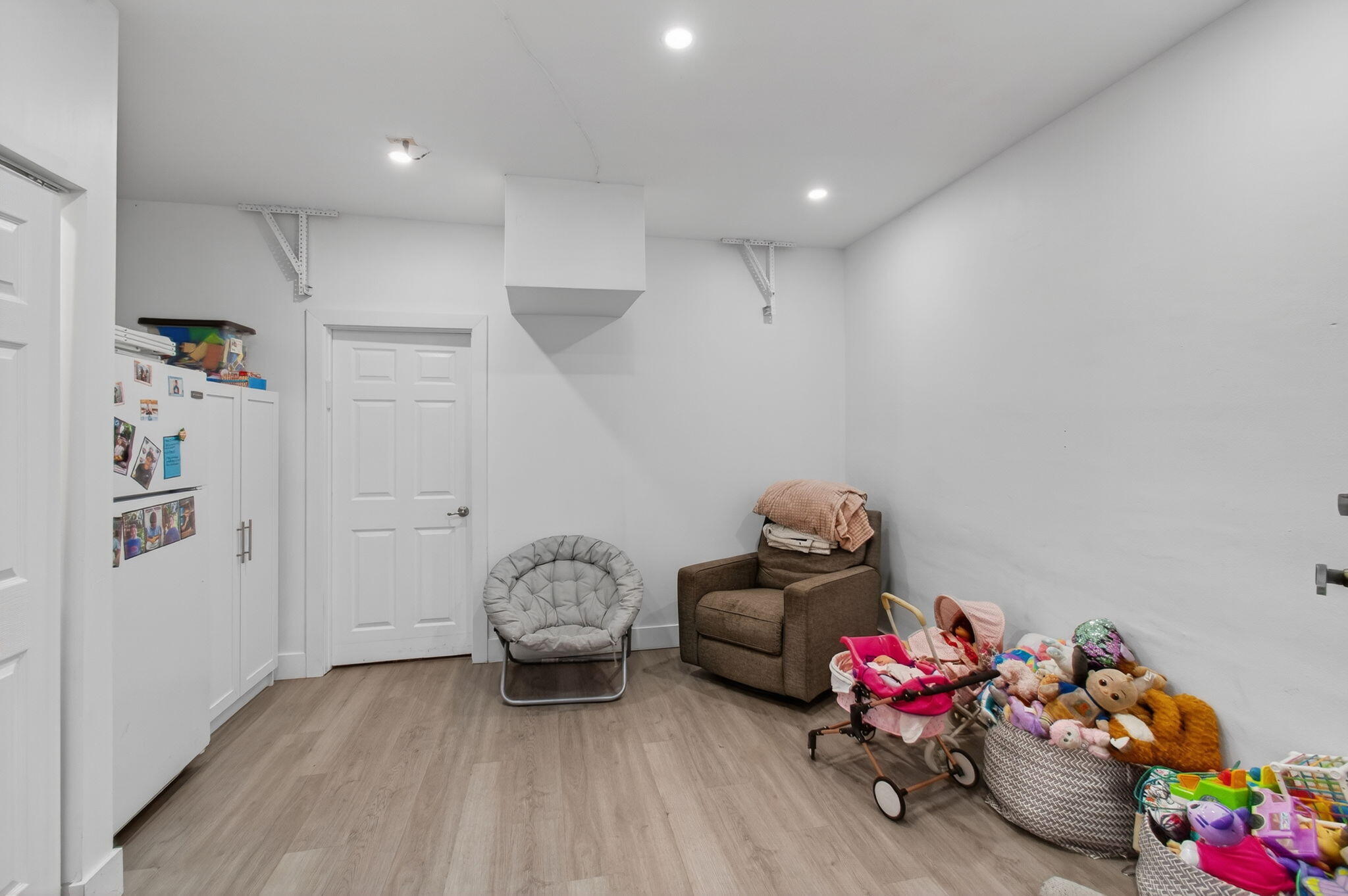 6934 Consolata Street