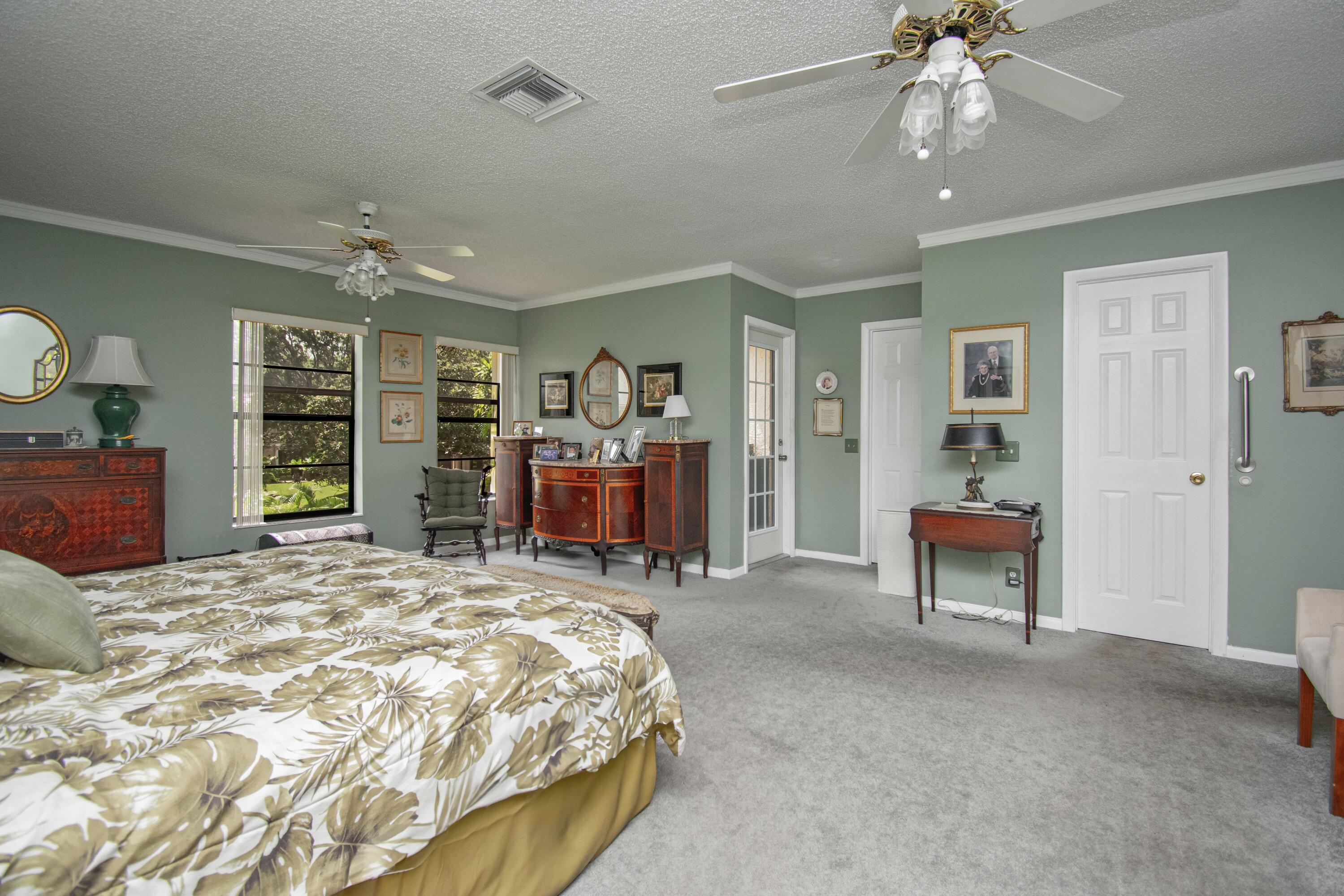 22066 Las Brisas Circle