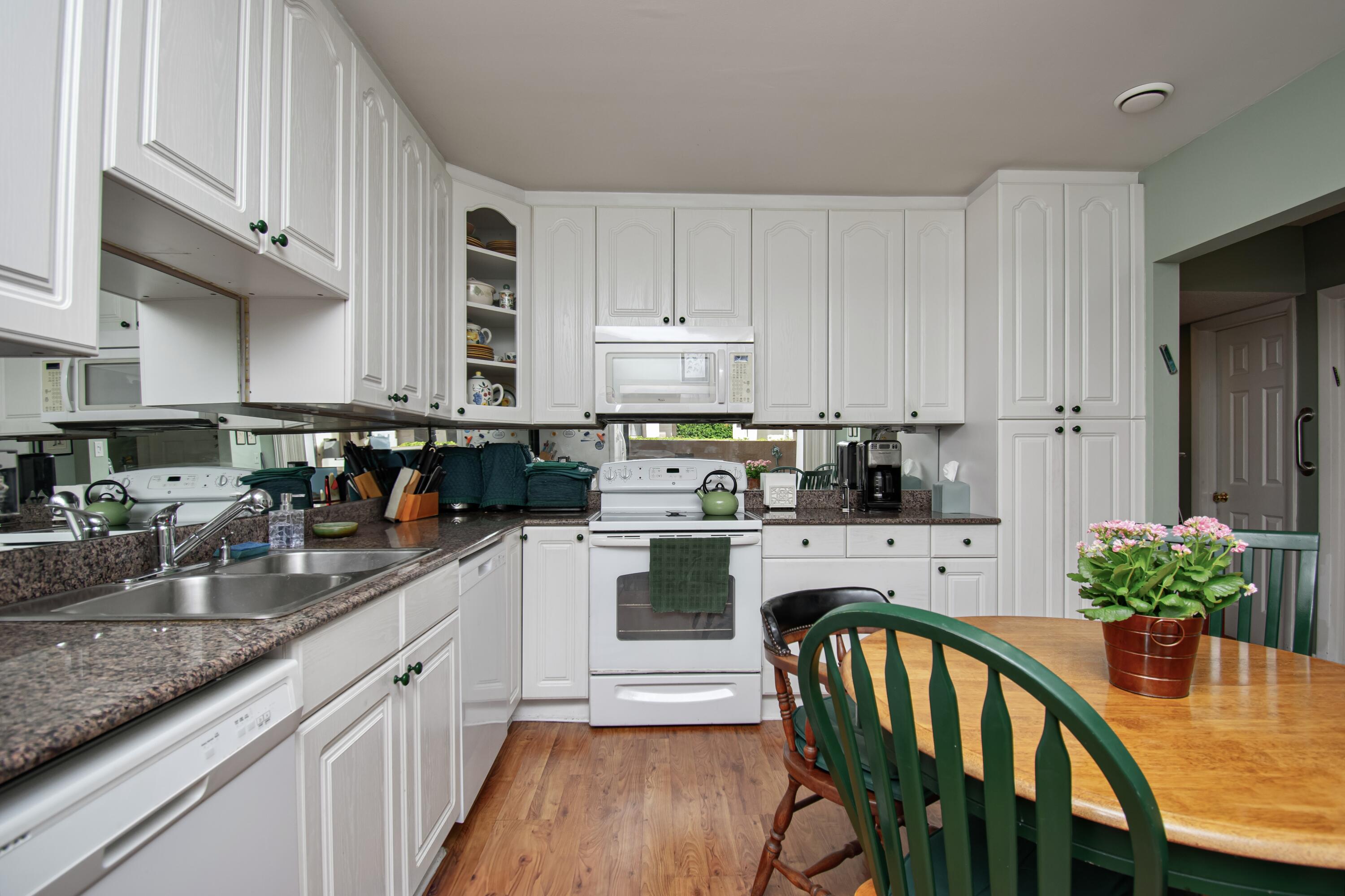 22066 Las Brisas Circle