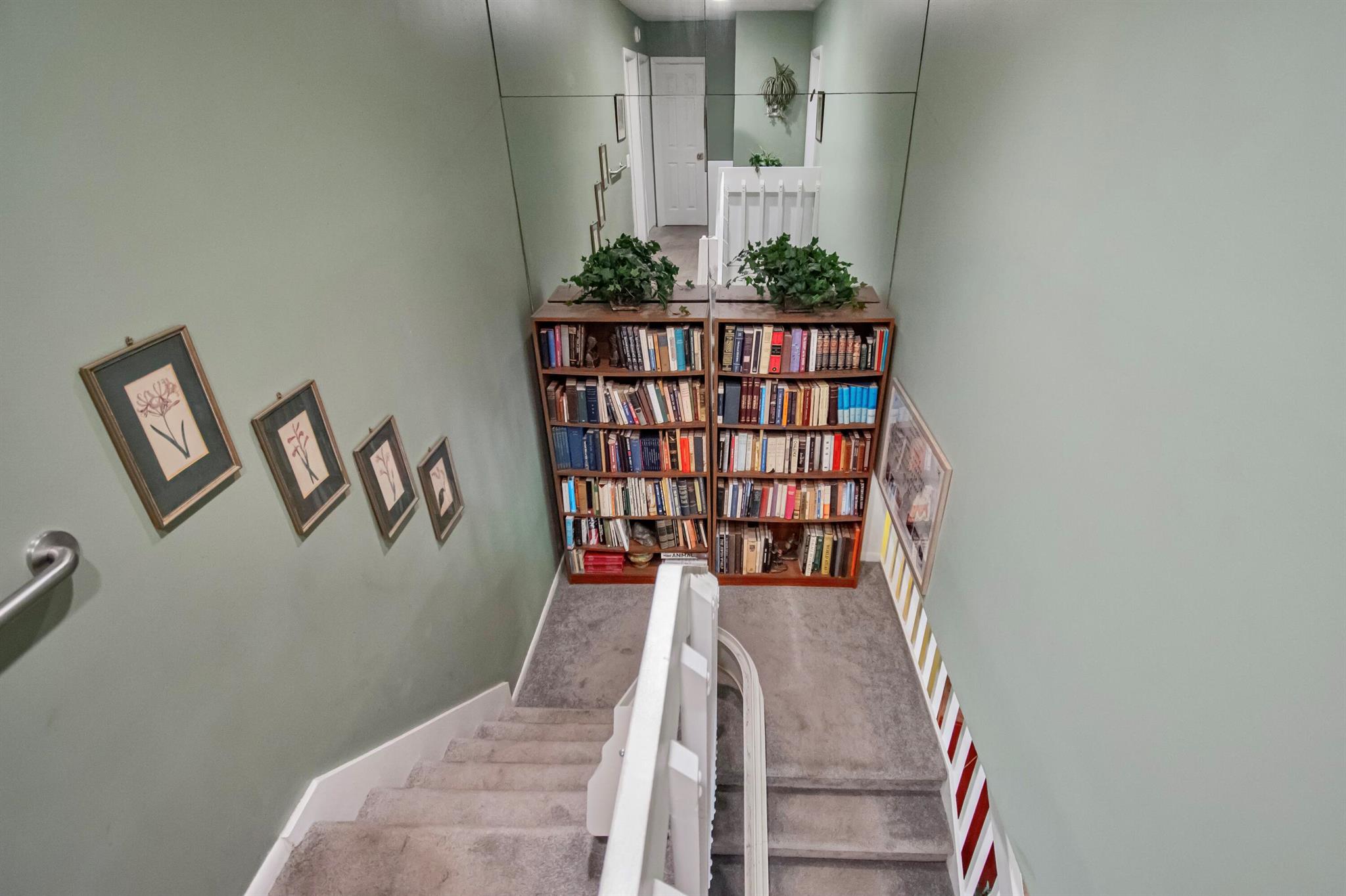 22066 Las Brisas Circle