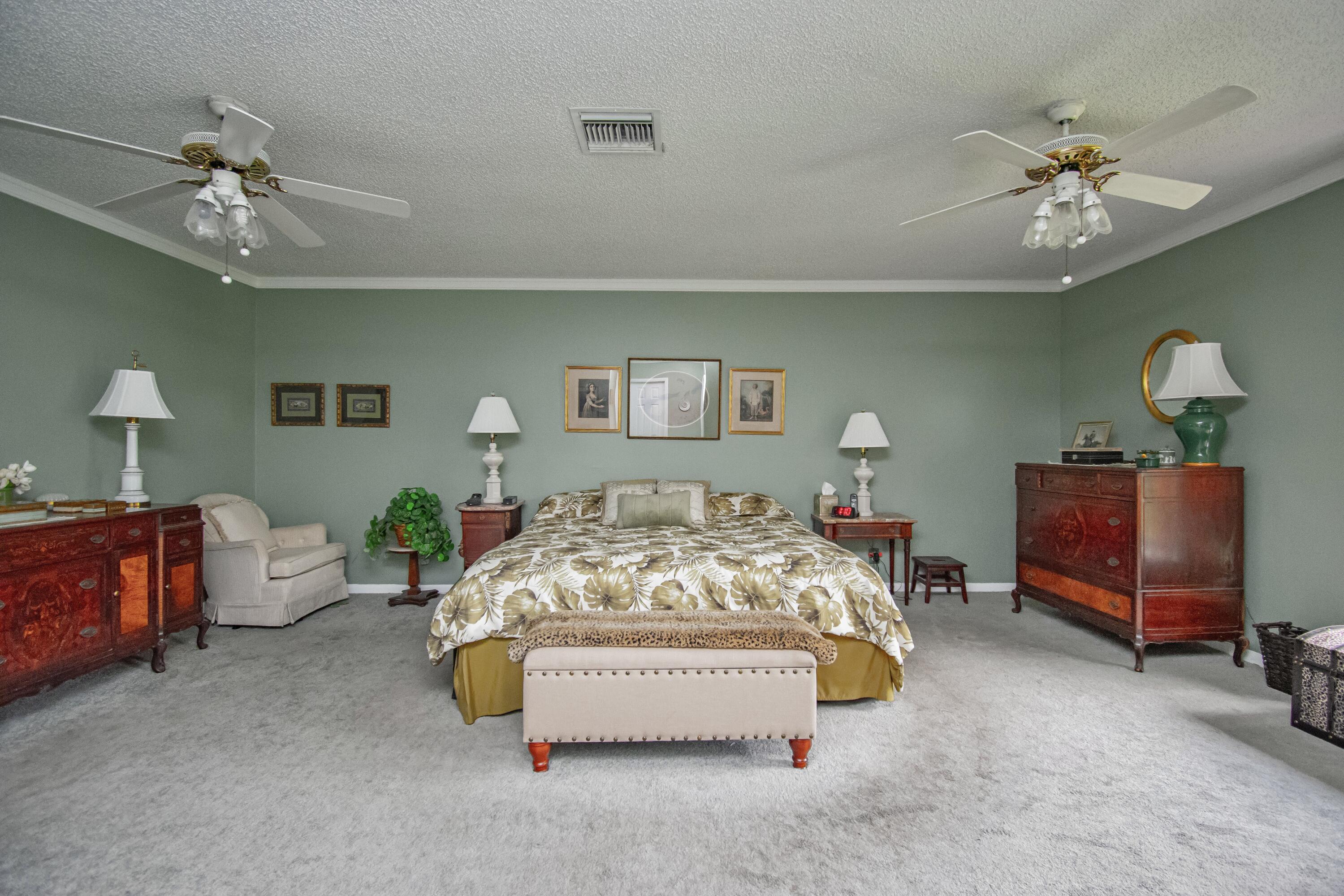 22066 Las Brisas Circle