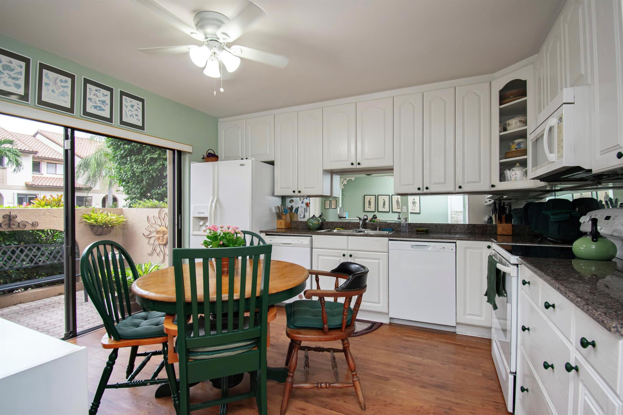 22066 Las Brisas Circle