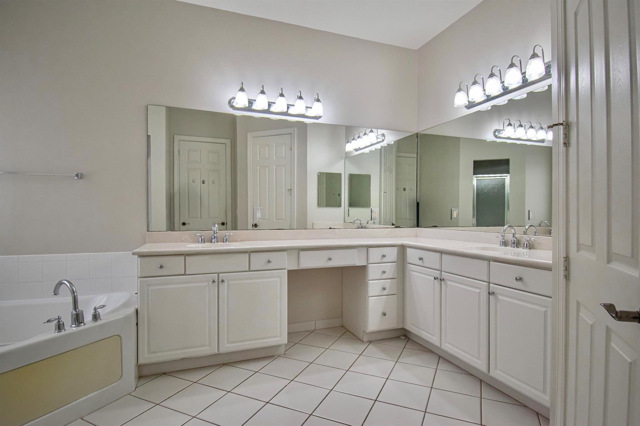 10265 Isle Wynd Court