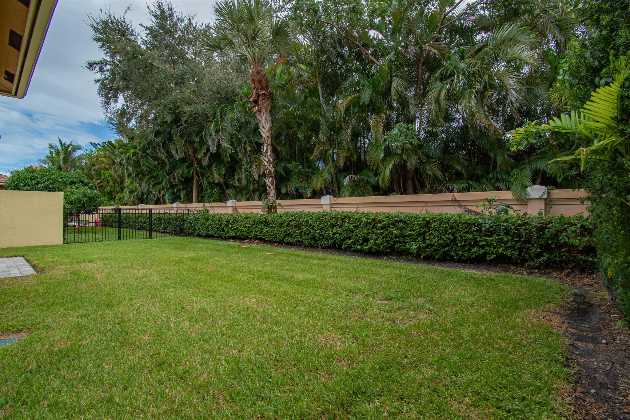 10265 Isle Wynd Court