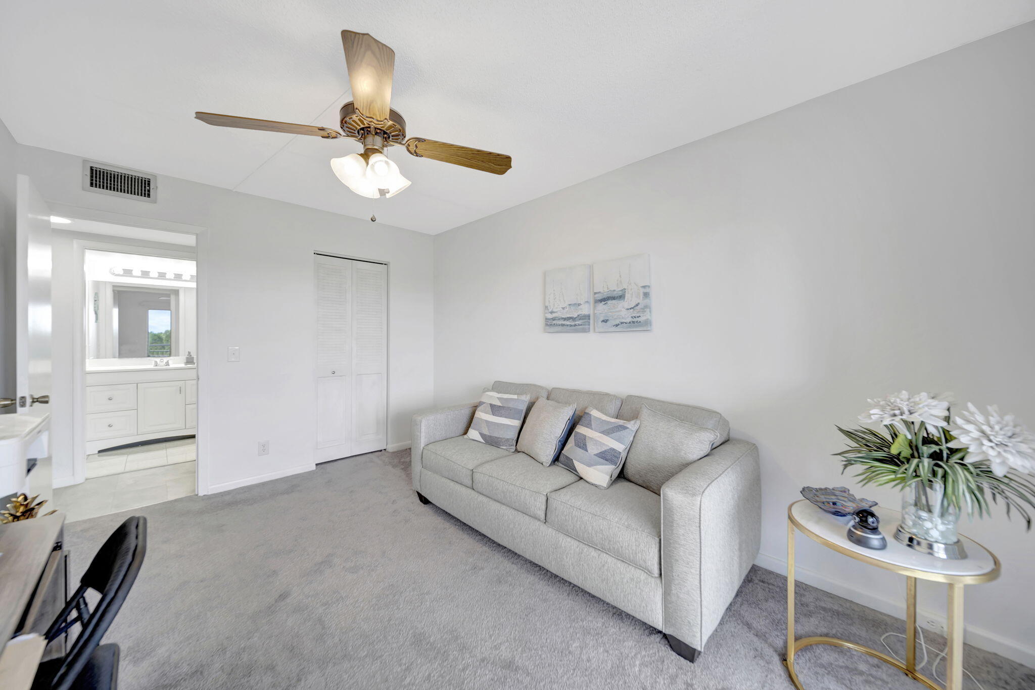 4039 Rexford C