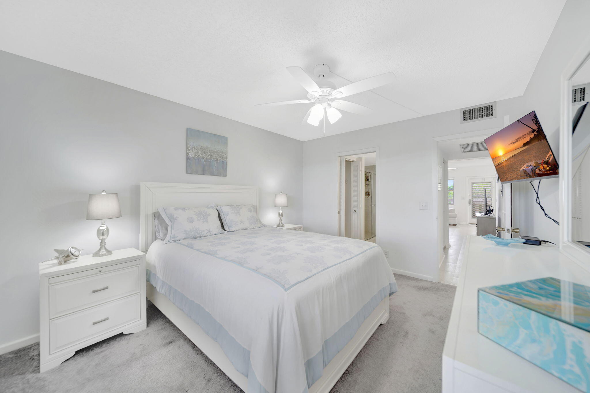 4039 Rexford C