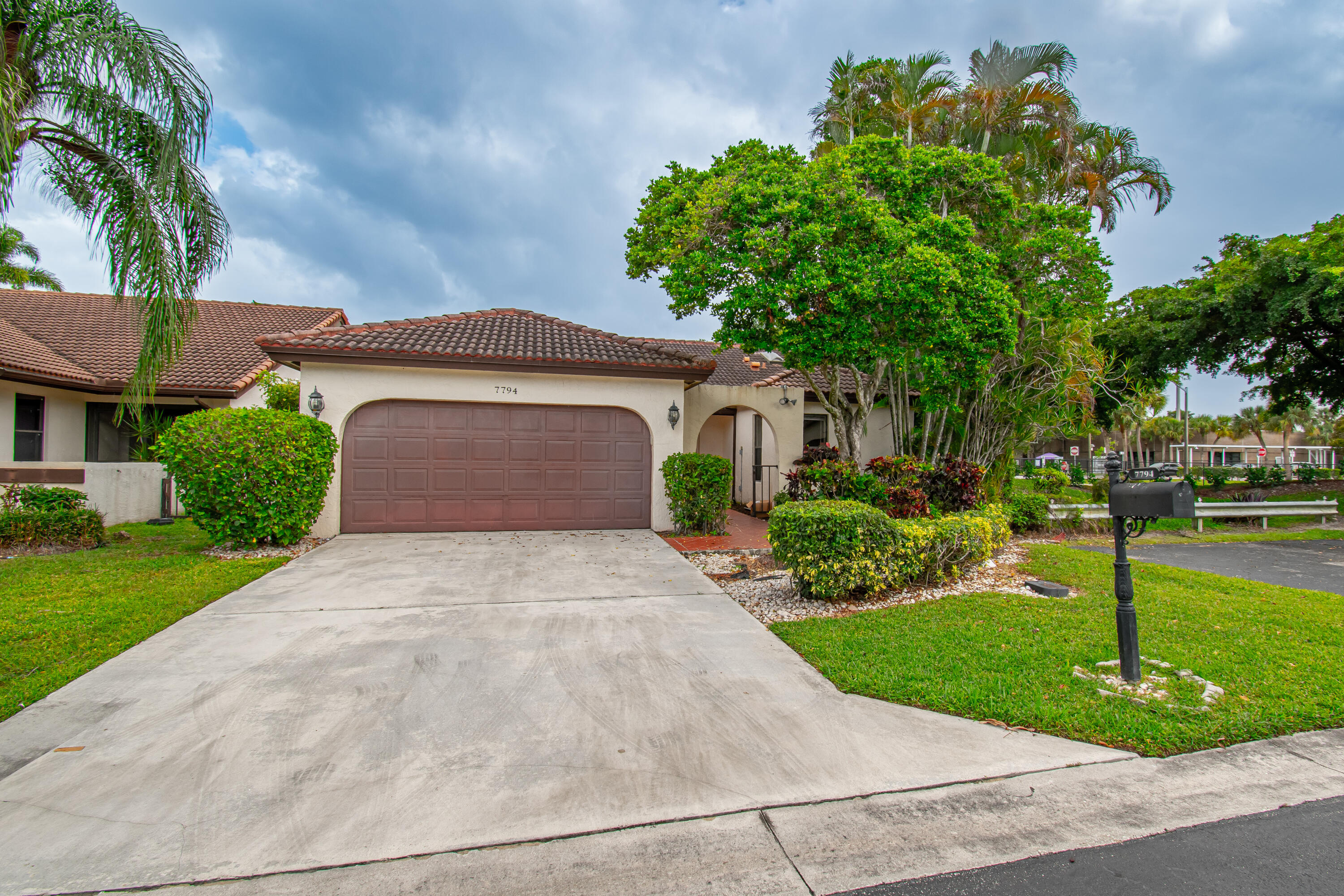7794 Villa Nova Drive