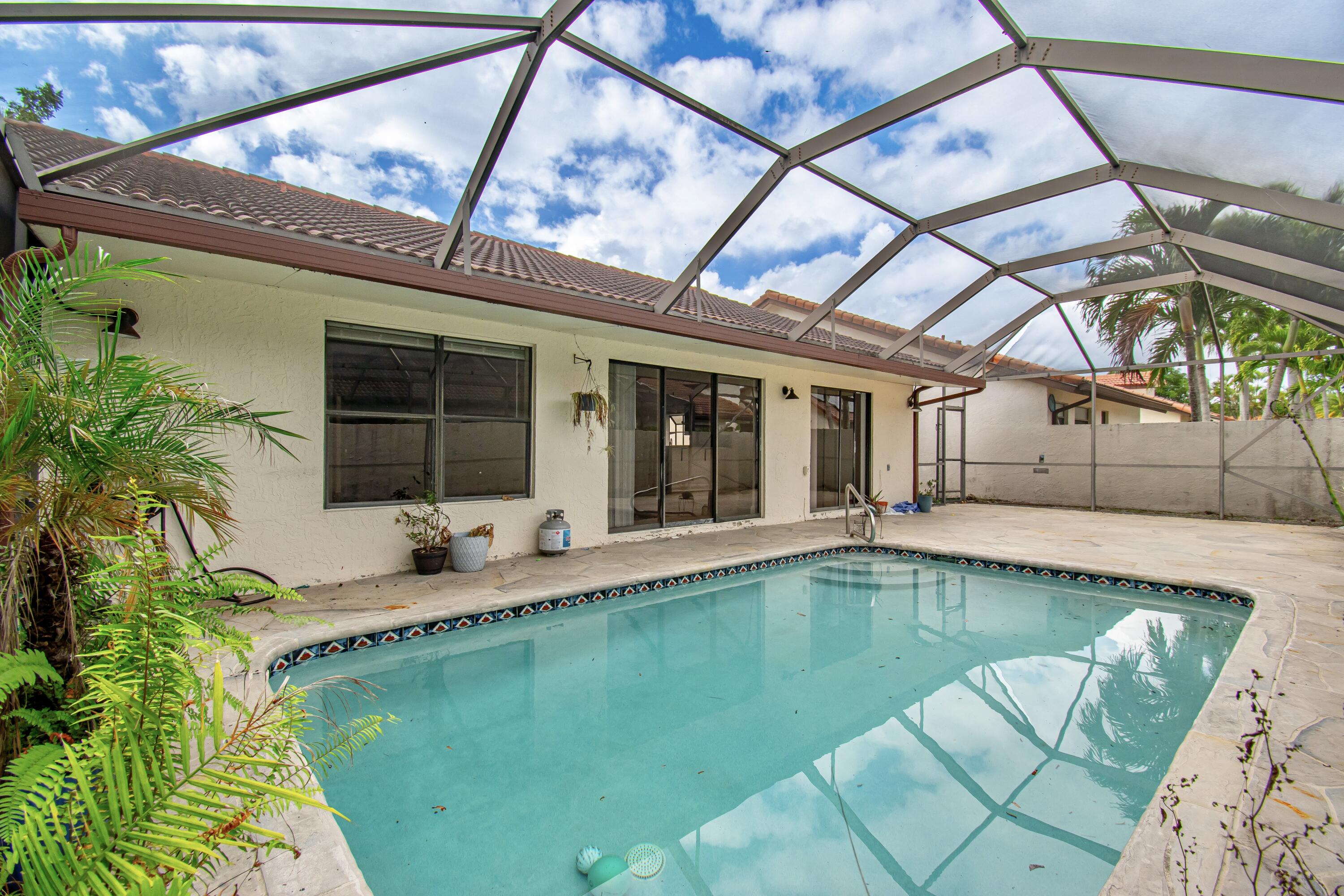 7794 Villa Nova Drive