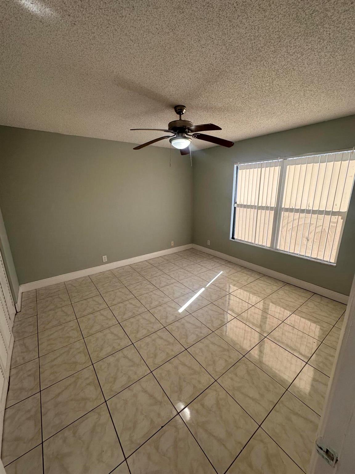 1475 Lake Crystal Drive D