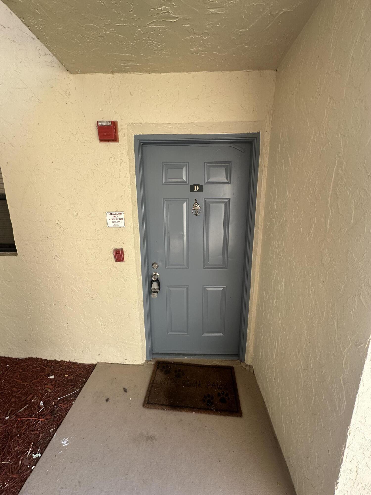 1475 Lake Crystal Drive D