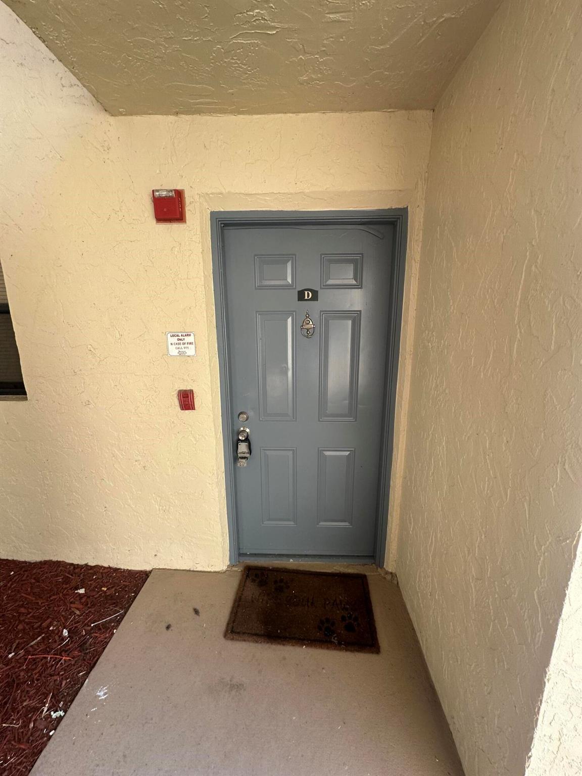 1475 Lake Crystal Drive D