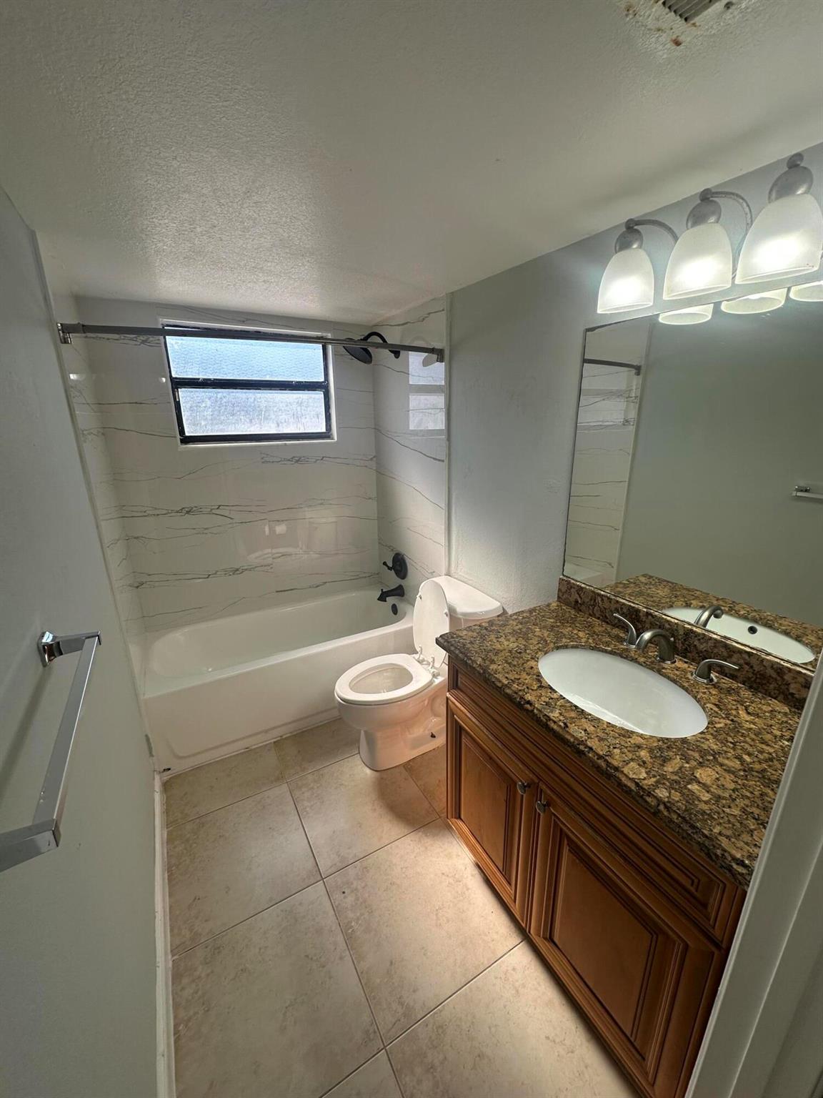 1475 Lake Crystal Drive D