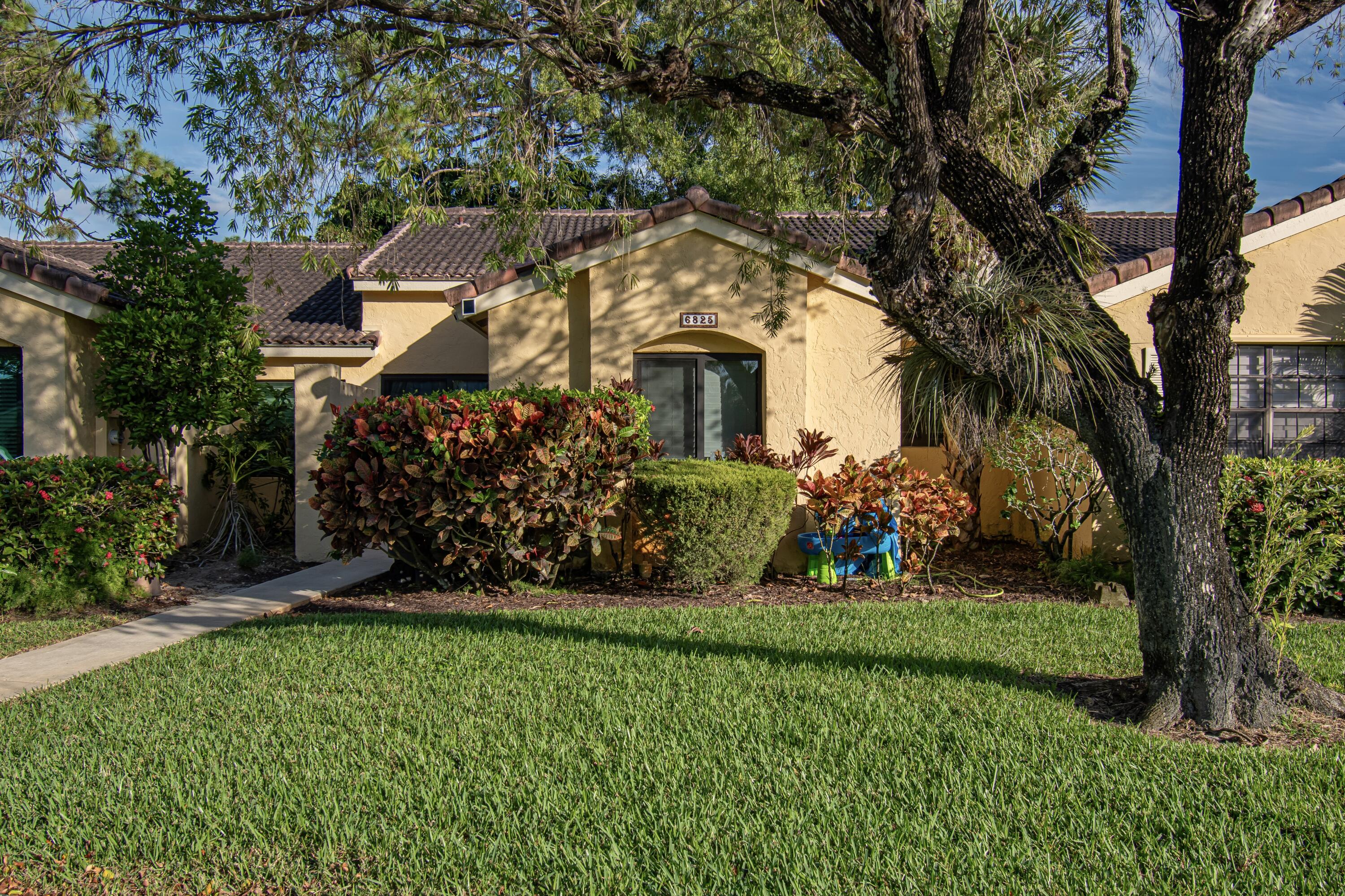 6825 Bridlewood Court