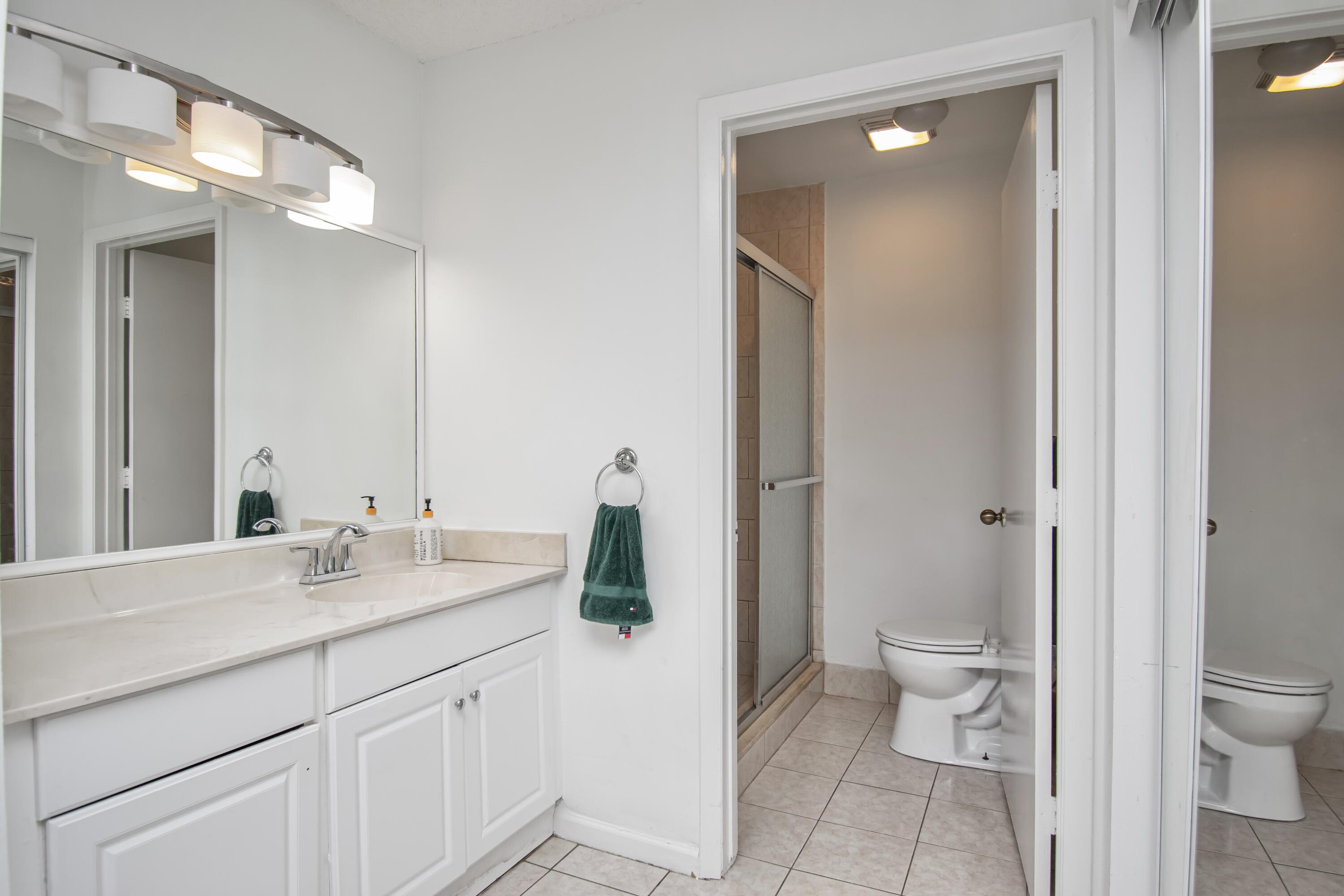 6825 Bridlewood Court