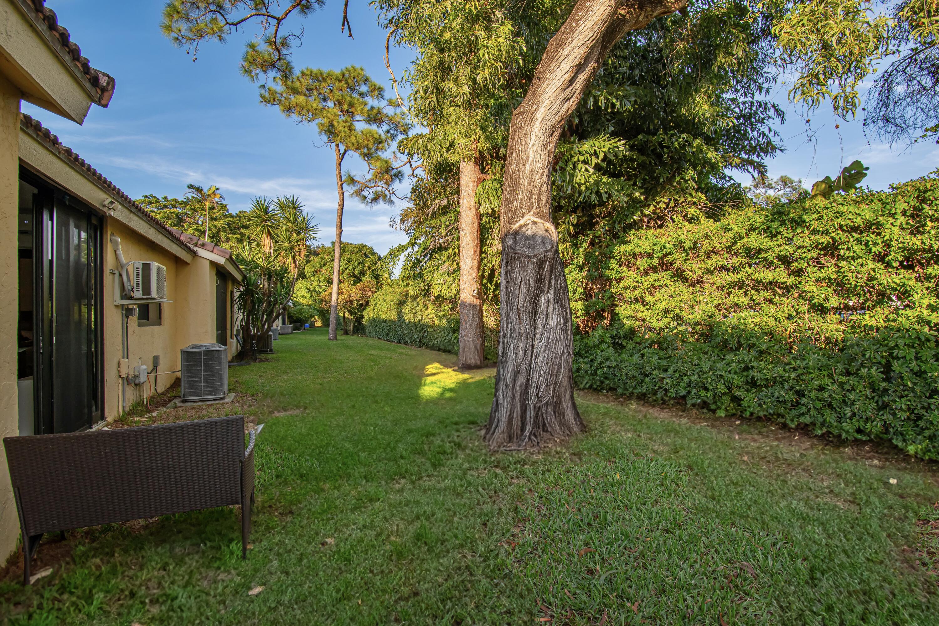 6825 Bridlewood Court