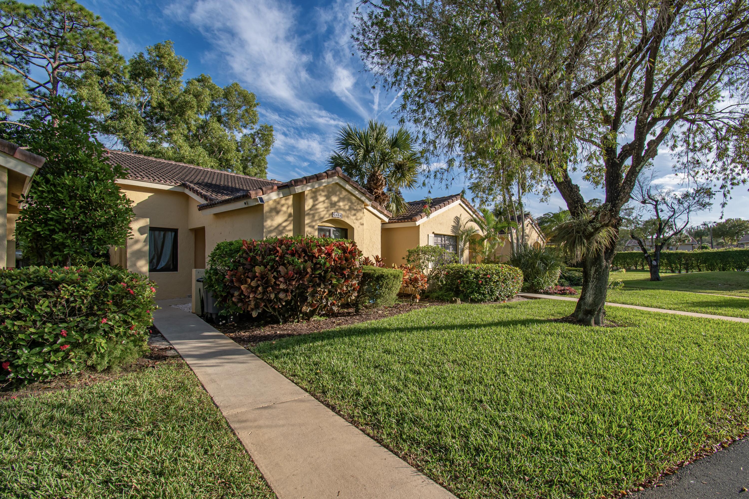 6825 Bridlewood Court