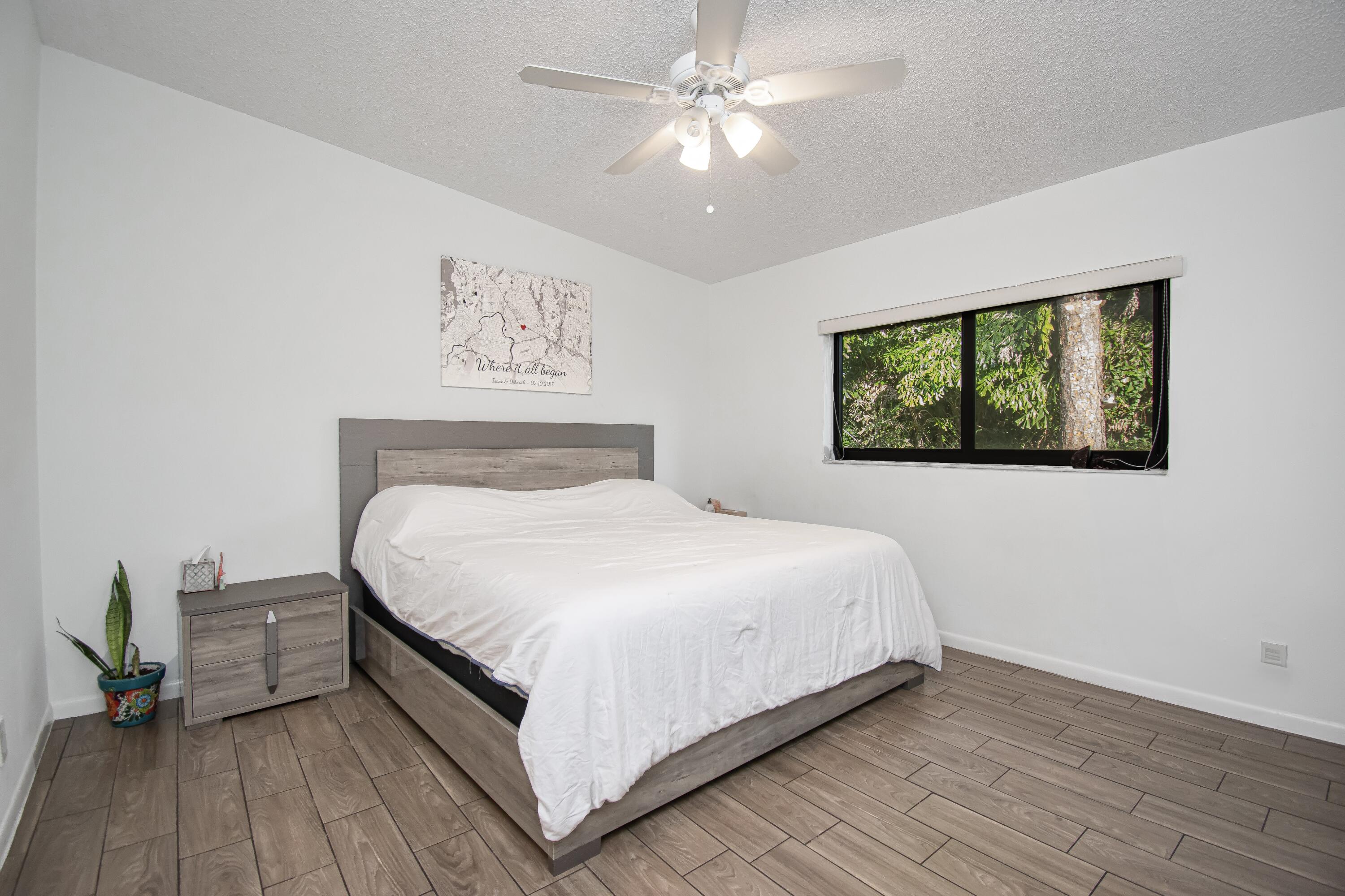 6825 Bridlewood Court