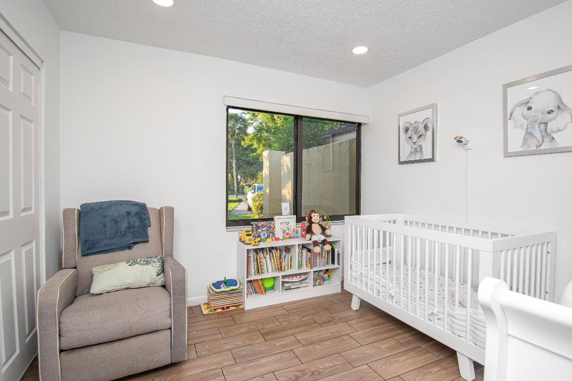 6825 Bridlewood Court