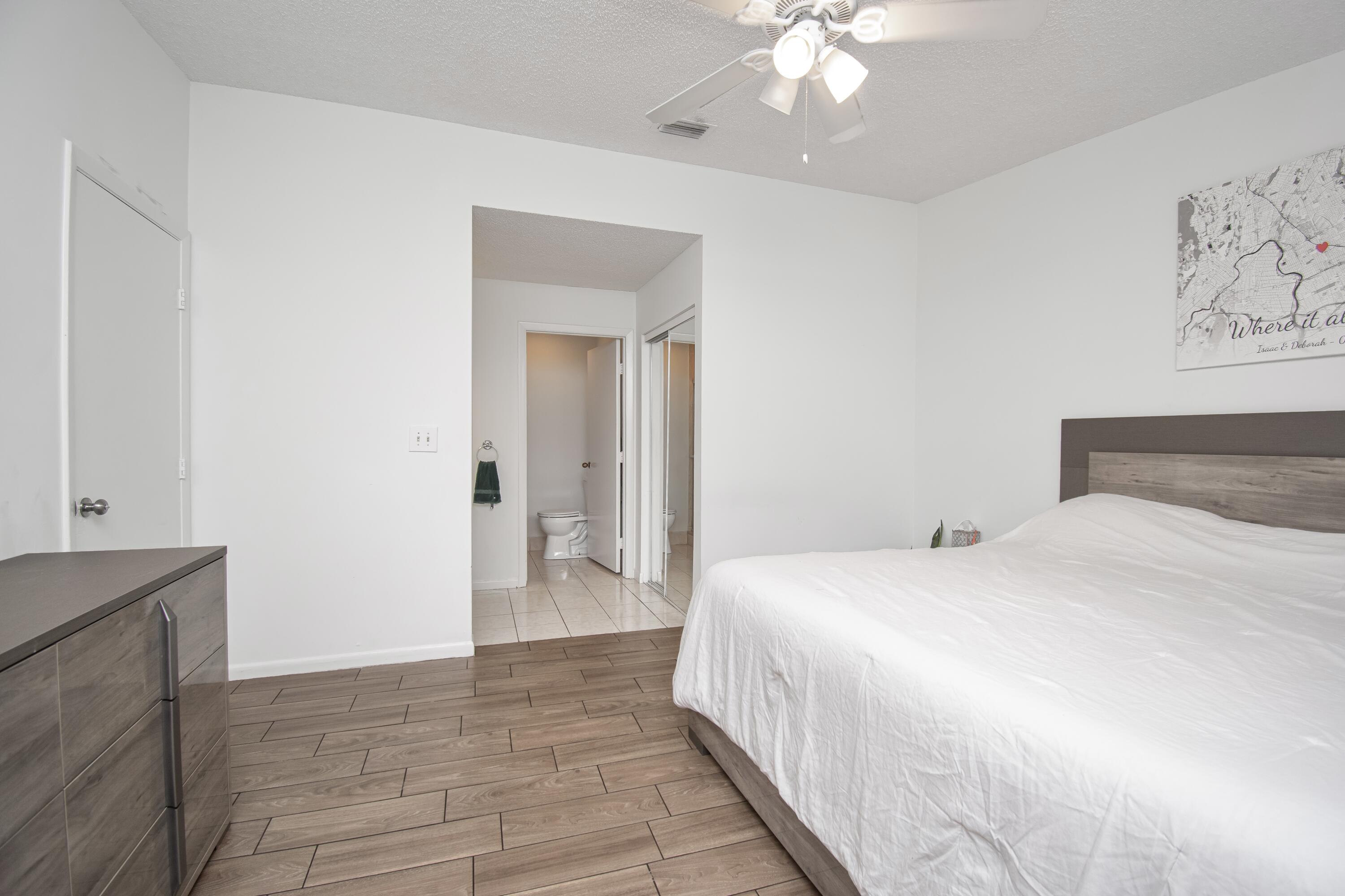 6825 Bridlewood Court