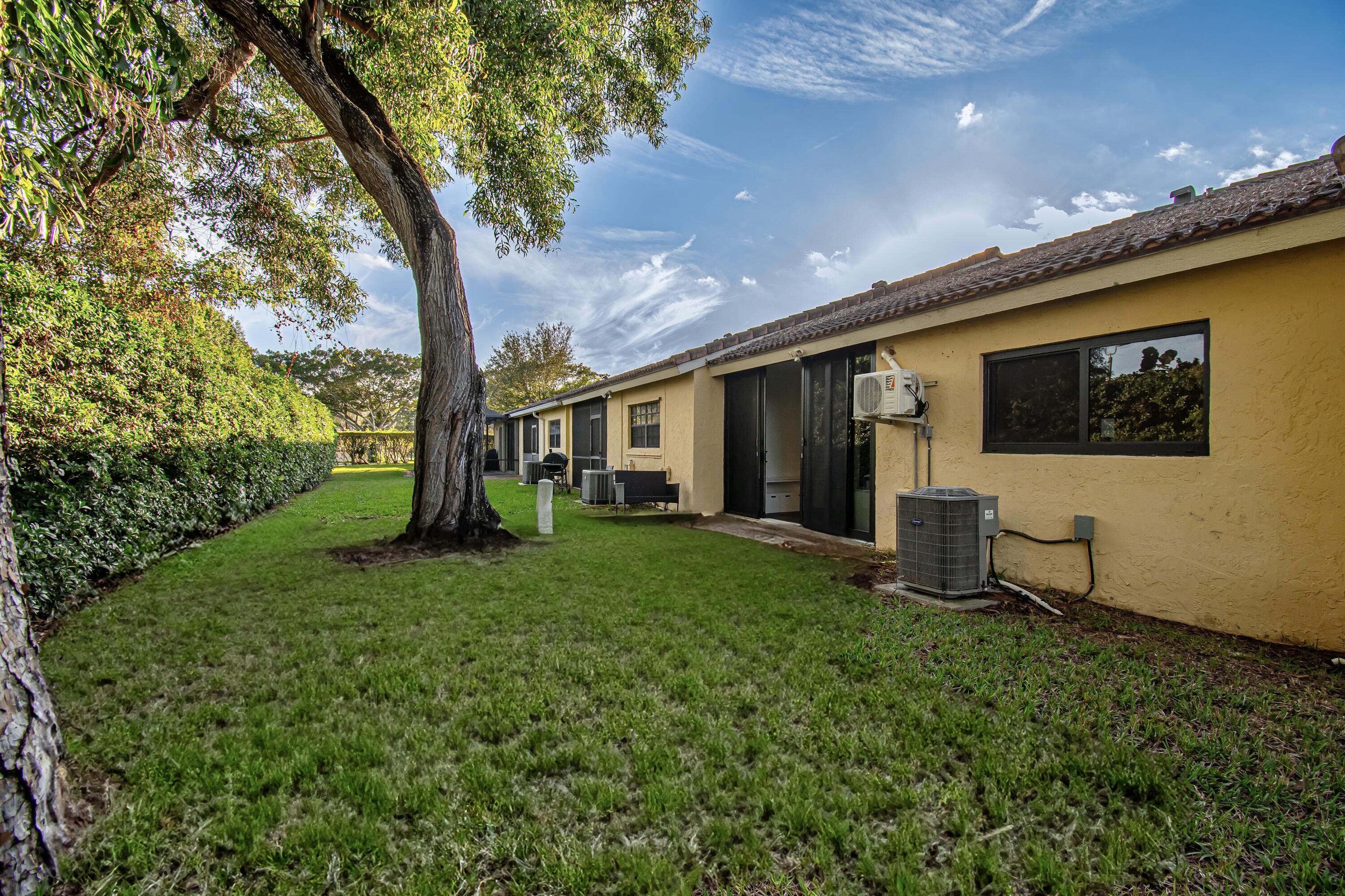 6825 Bridlewood Court