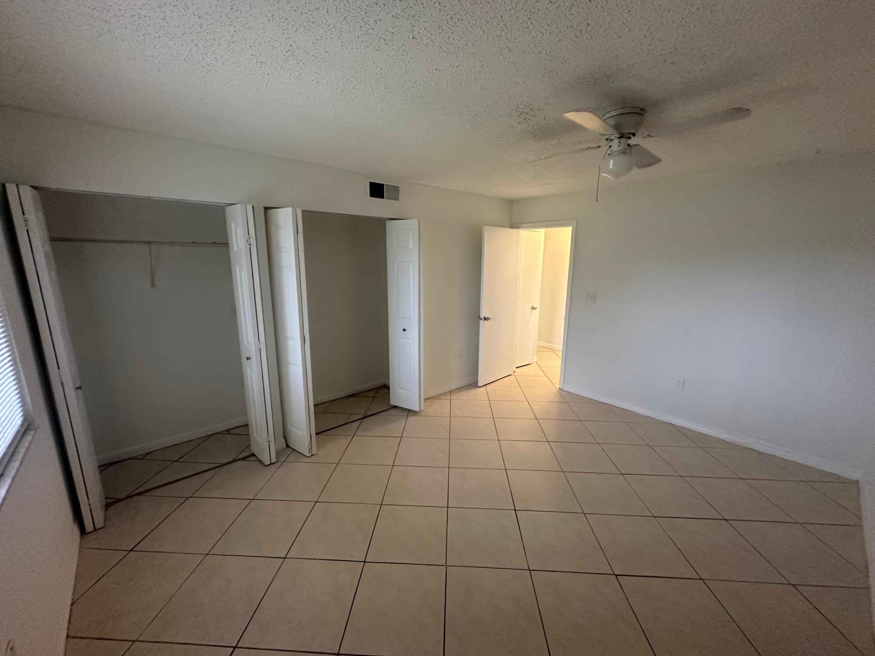6086 Forest Hill Boulevard 107