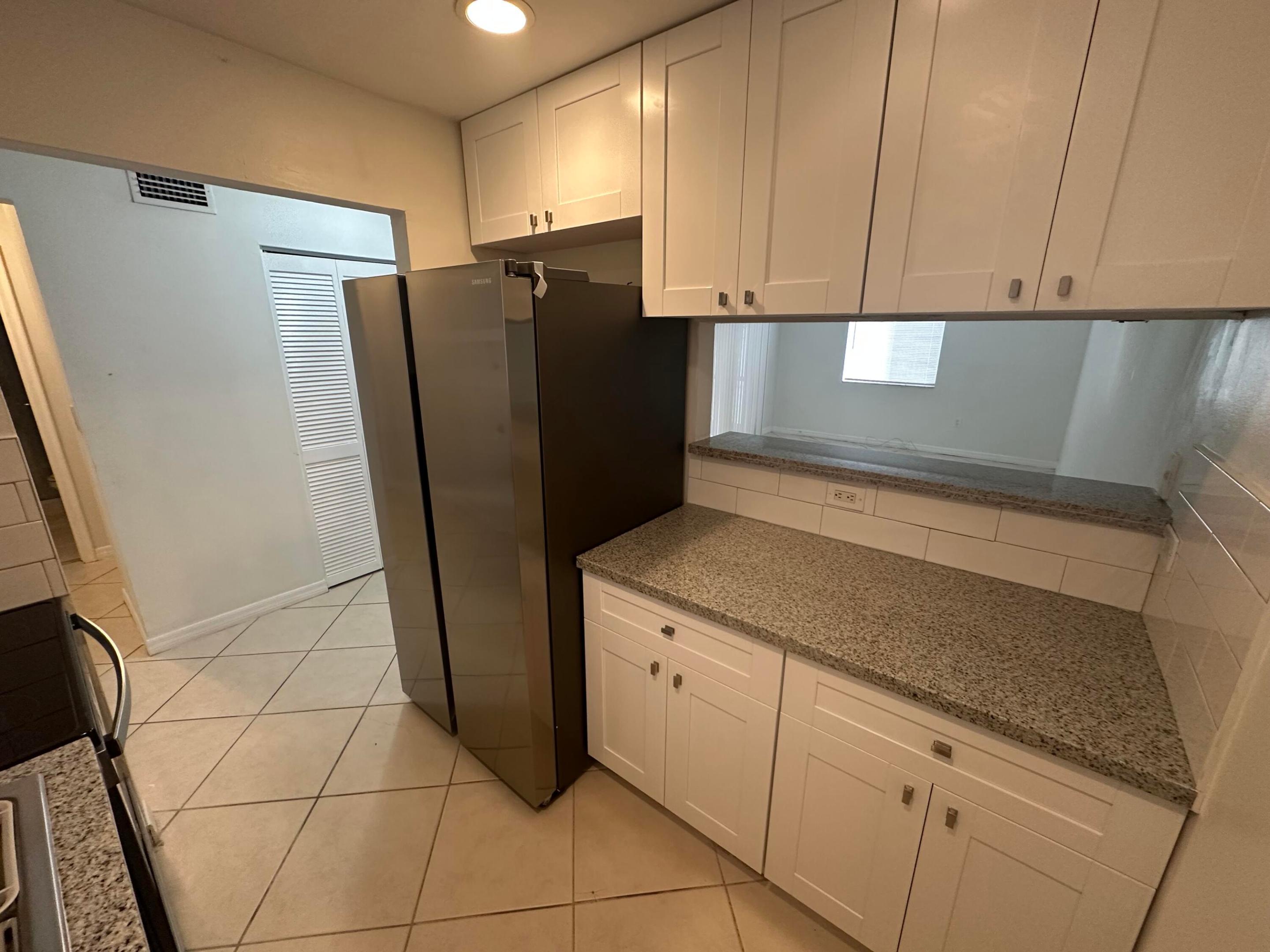 6086 Forest Hill Boulevard 107