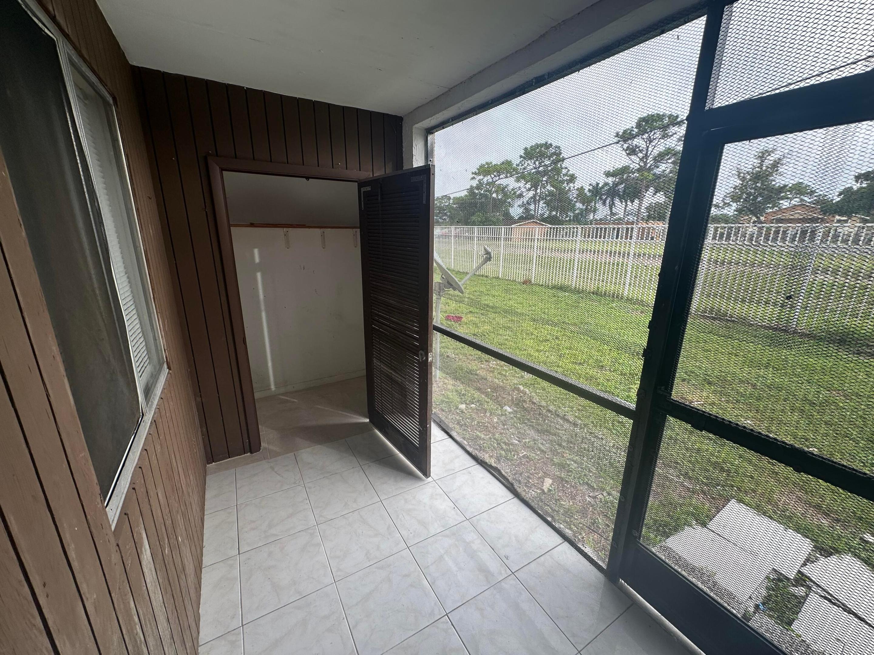 6086 Forest Hill Boulevard 107