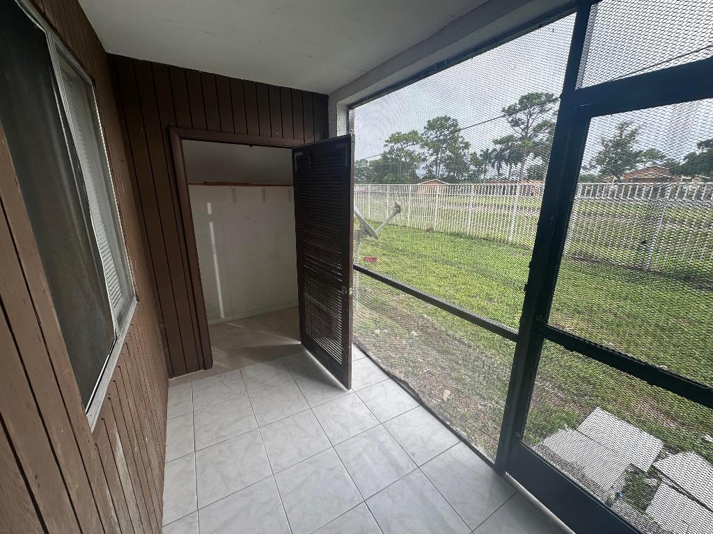 6086 Forest Hill Boulevard 107