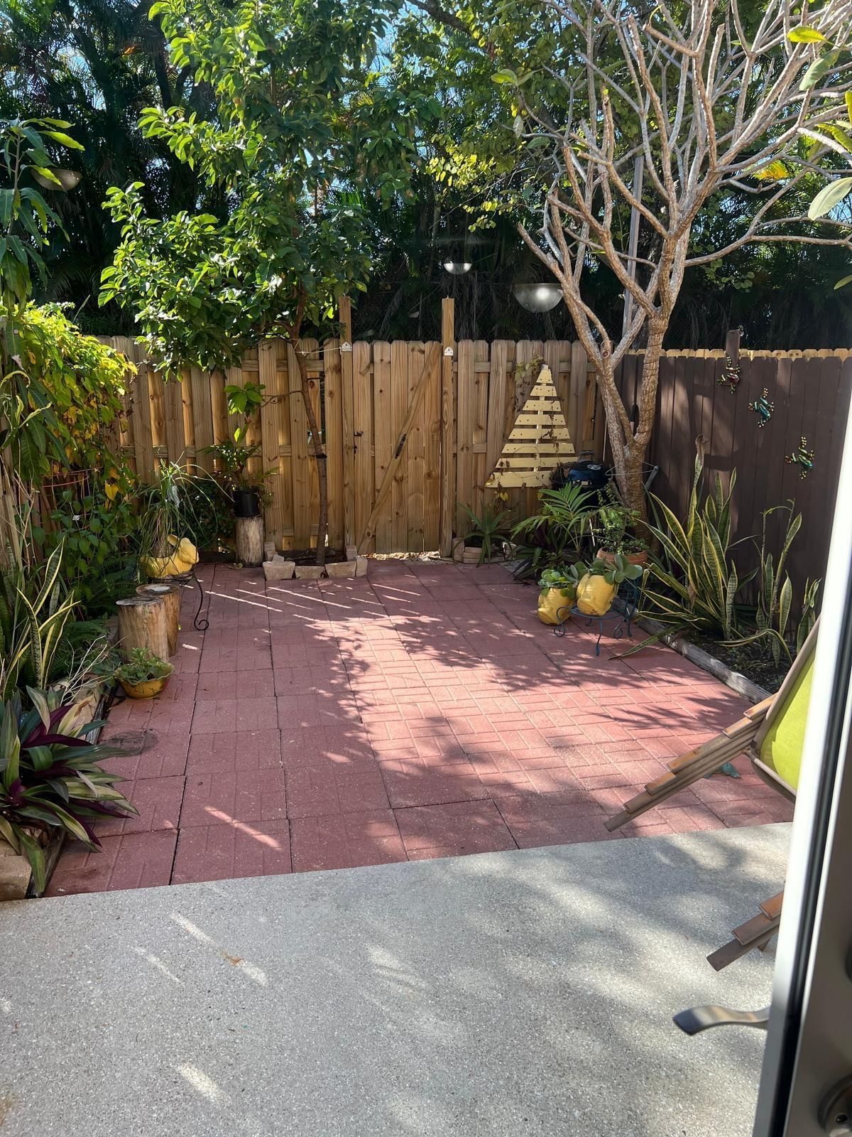 1602 W Lakeview Drive, Royal Palm Beach