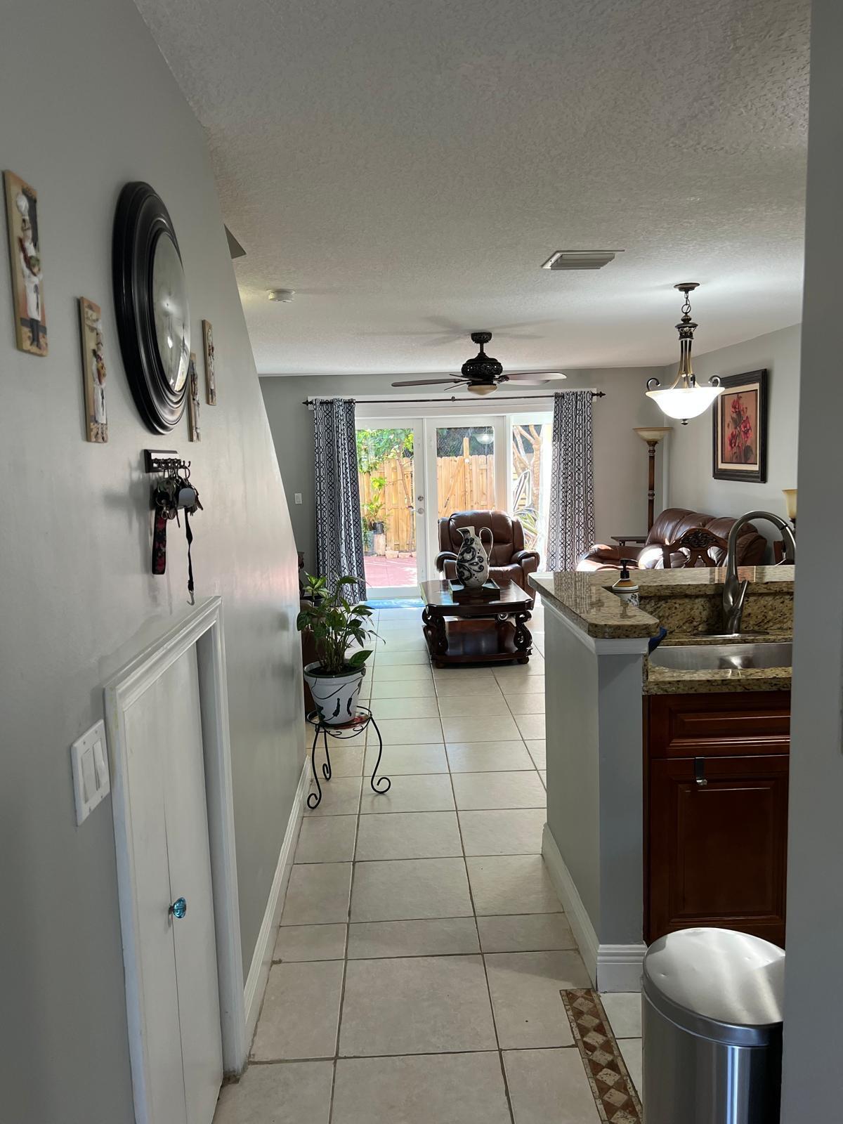1602 W Lakeview Drive, Royal Palm Beach
