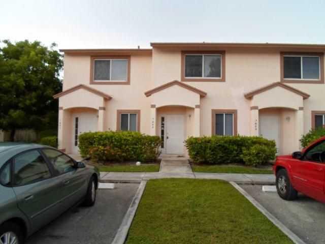 1602 W Lakeview Drive, Royal Palm Beach