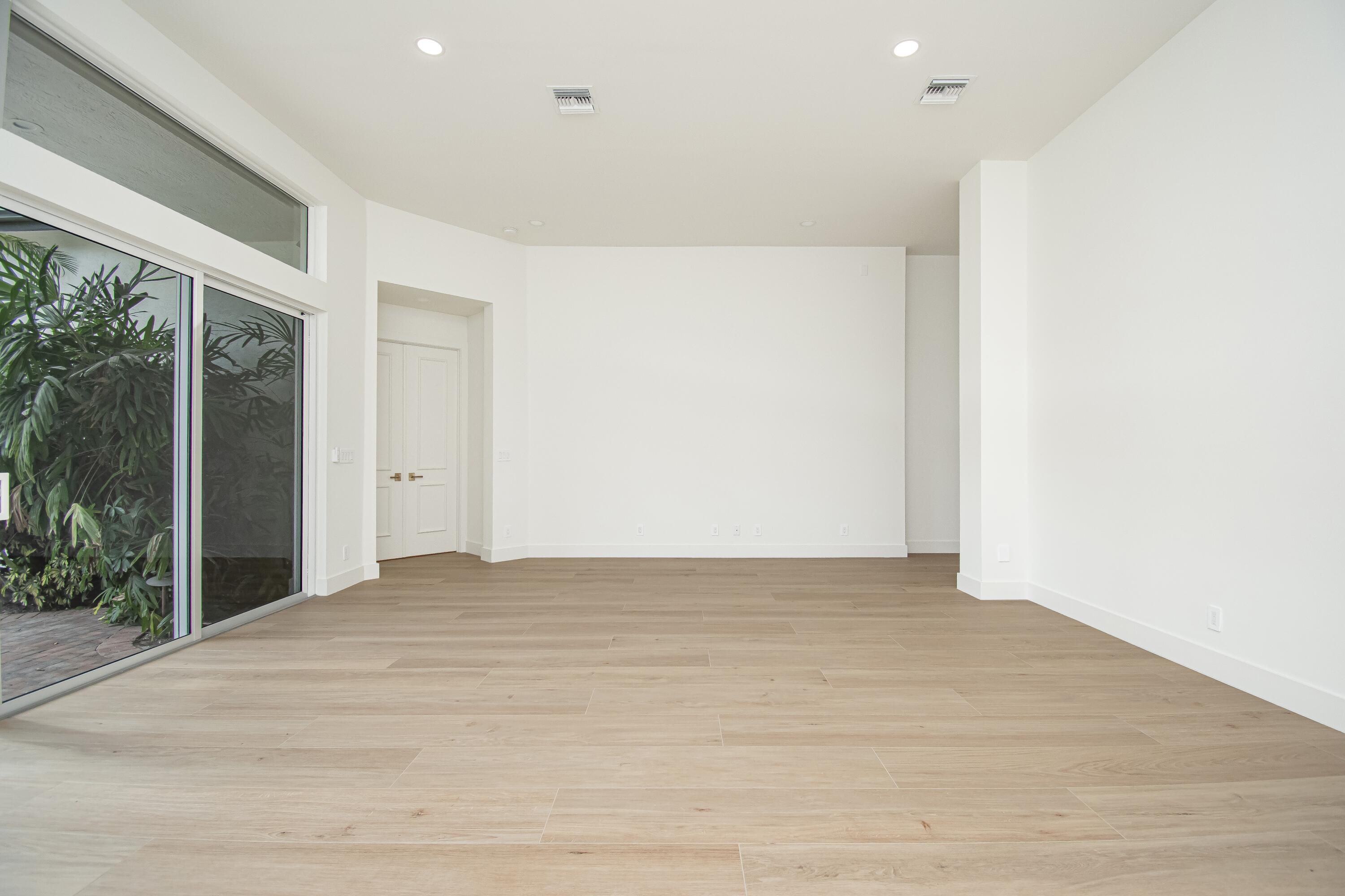 7929 Villa D Este Way