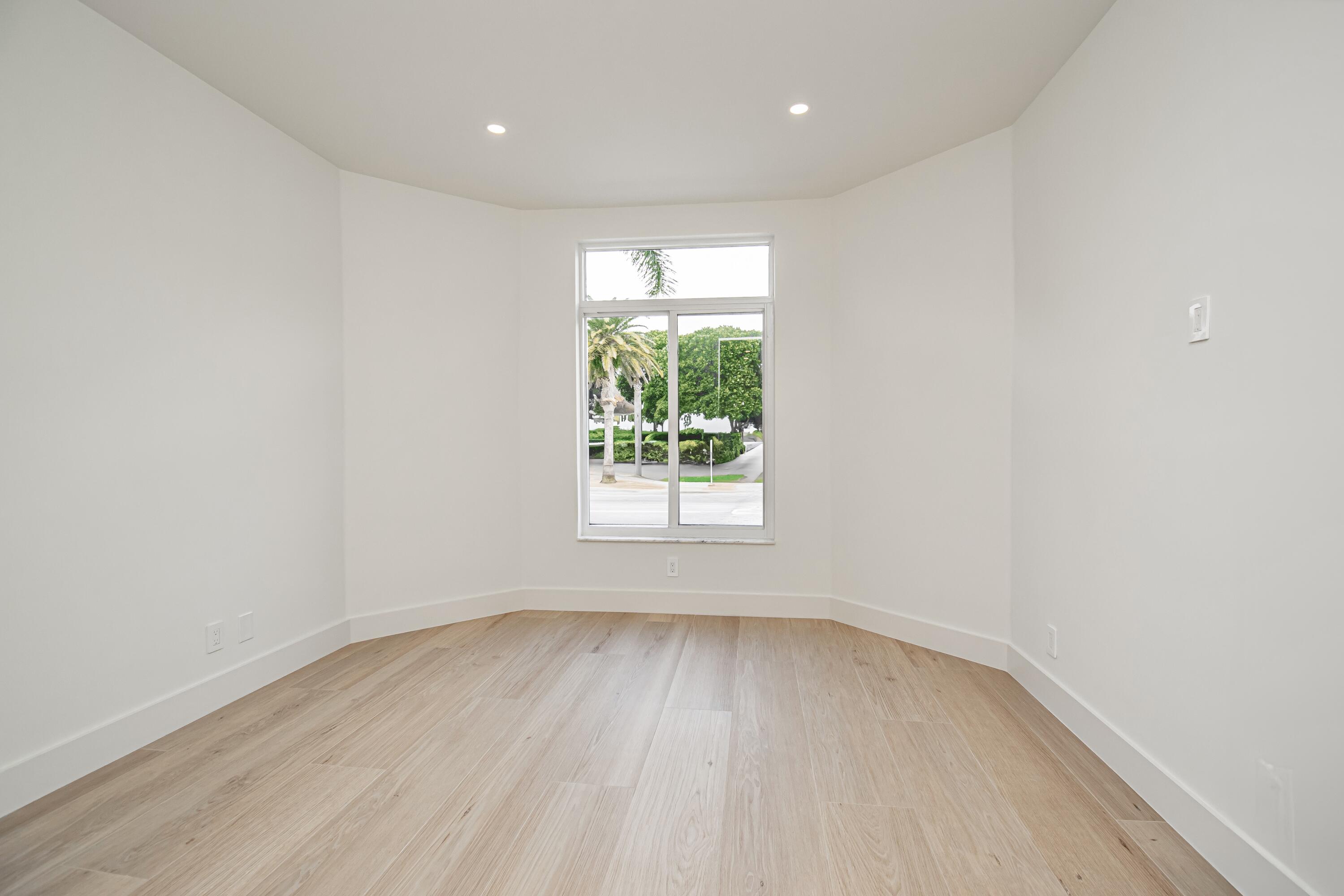 7929 Villa D Este Way