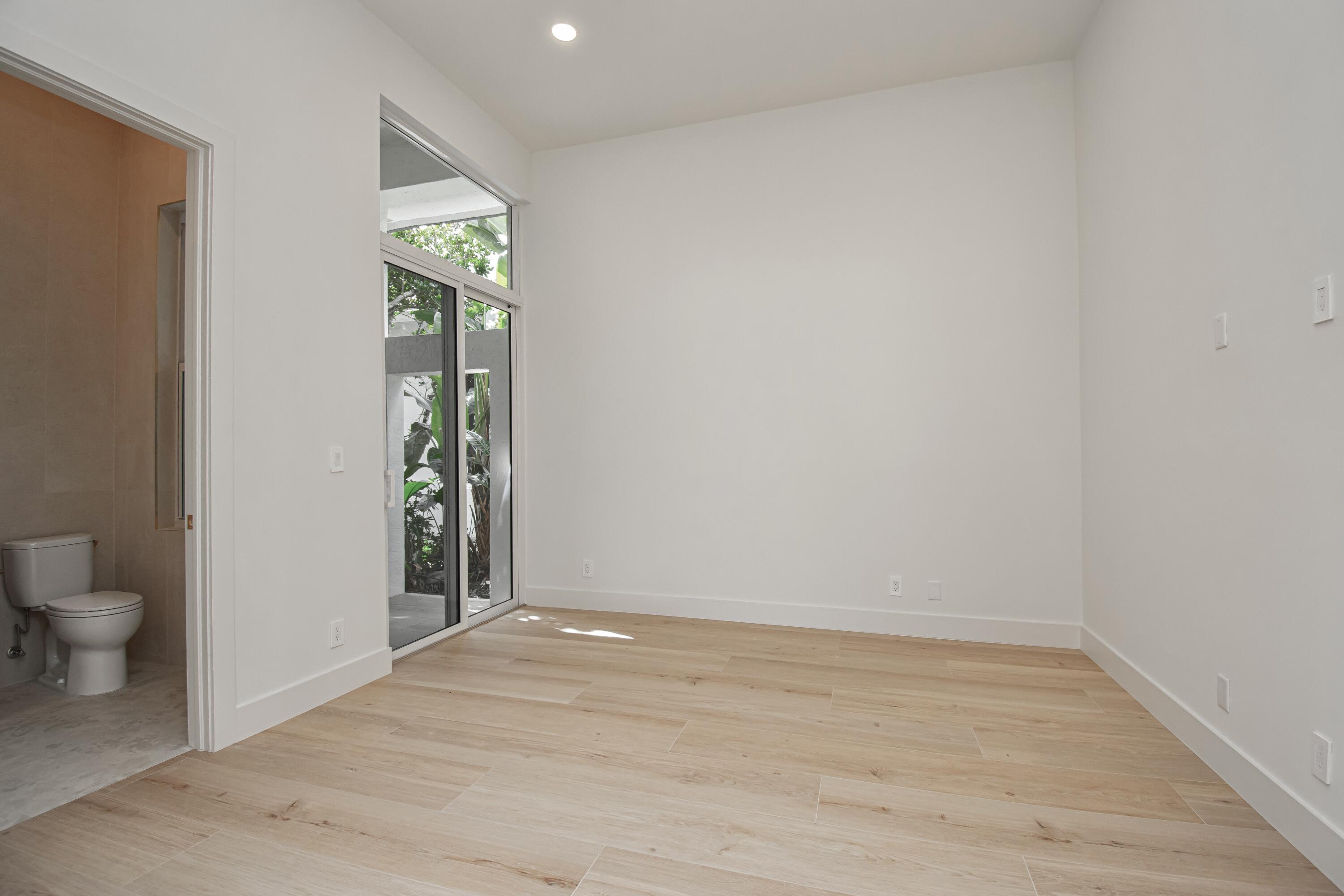 7929 Villa D Este Way