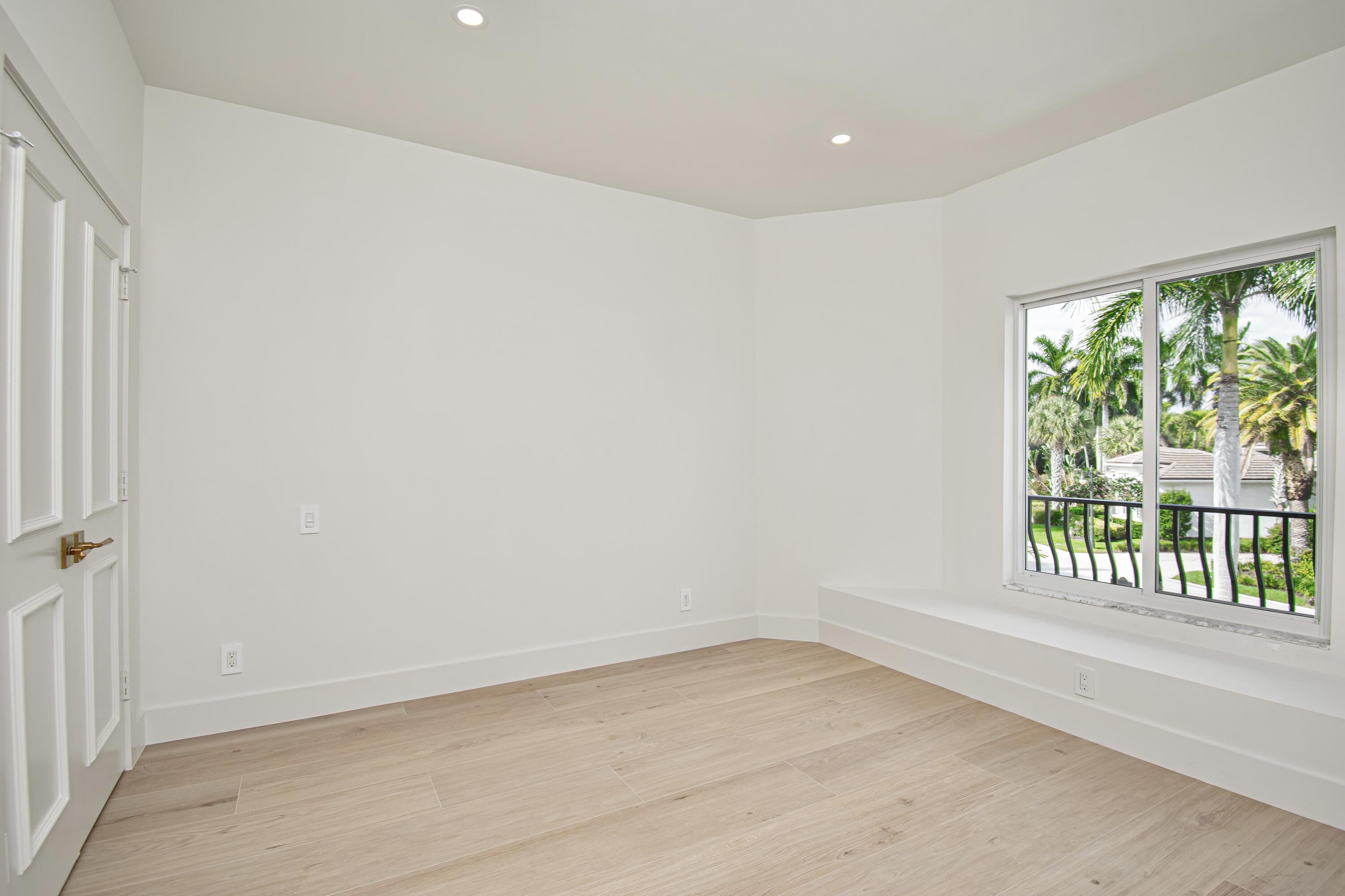 7929 Villa D Este Way