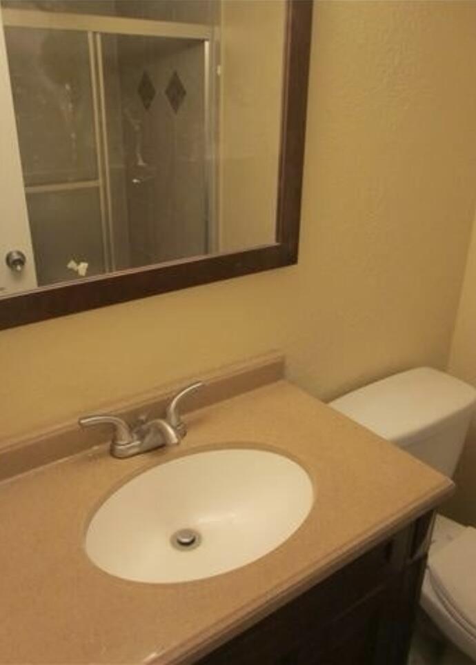 4215 S 57th Avenue C