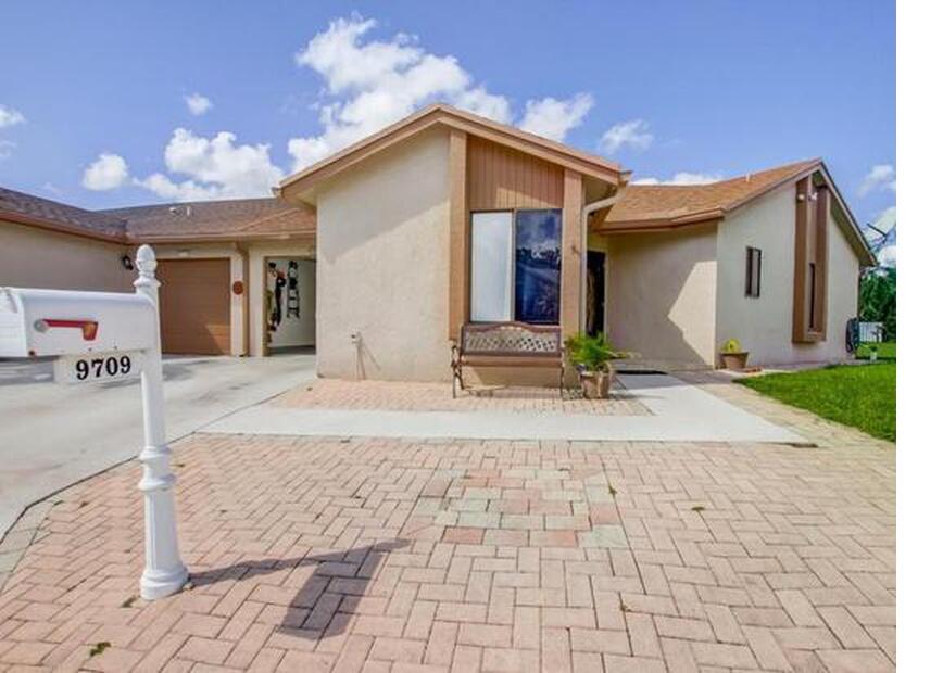 9709 Sunny Isle Circle