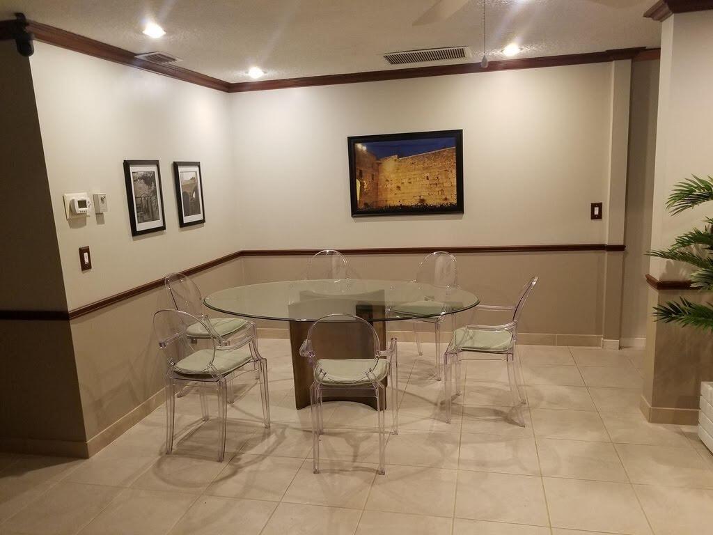 9709 Sunny Isle Circle