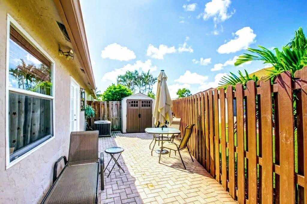 9709 Sunny Isle Circle