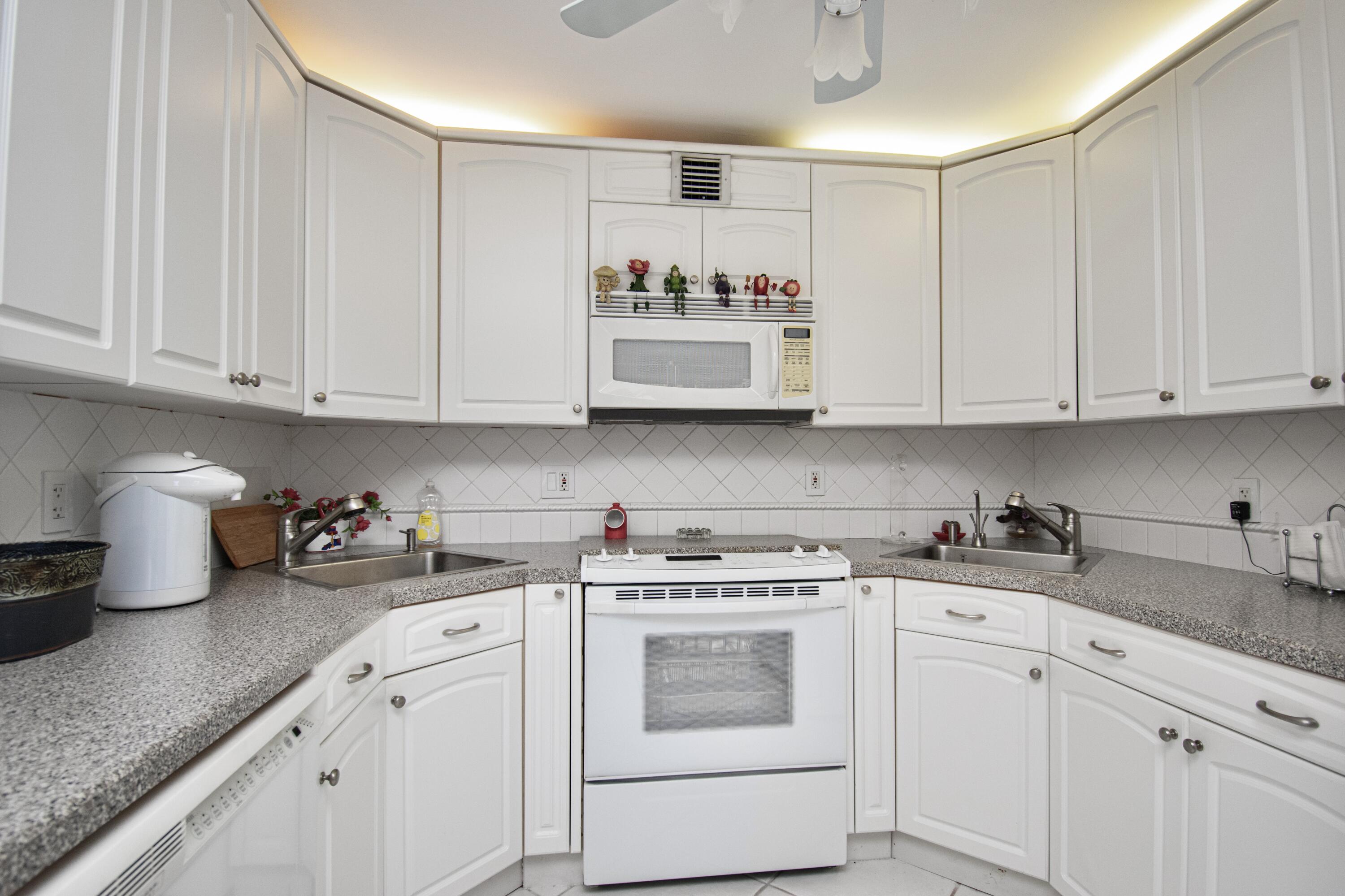 220 Richmond C