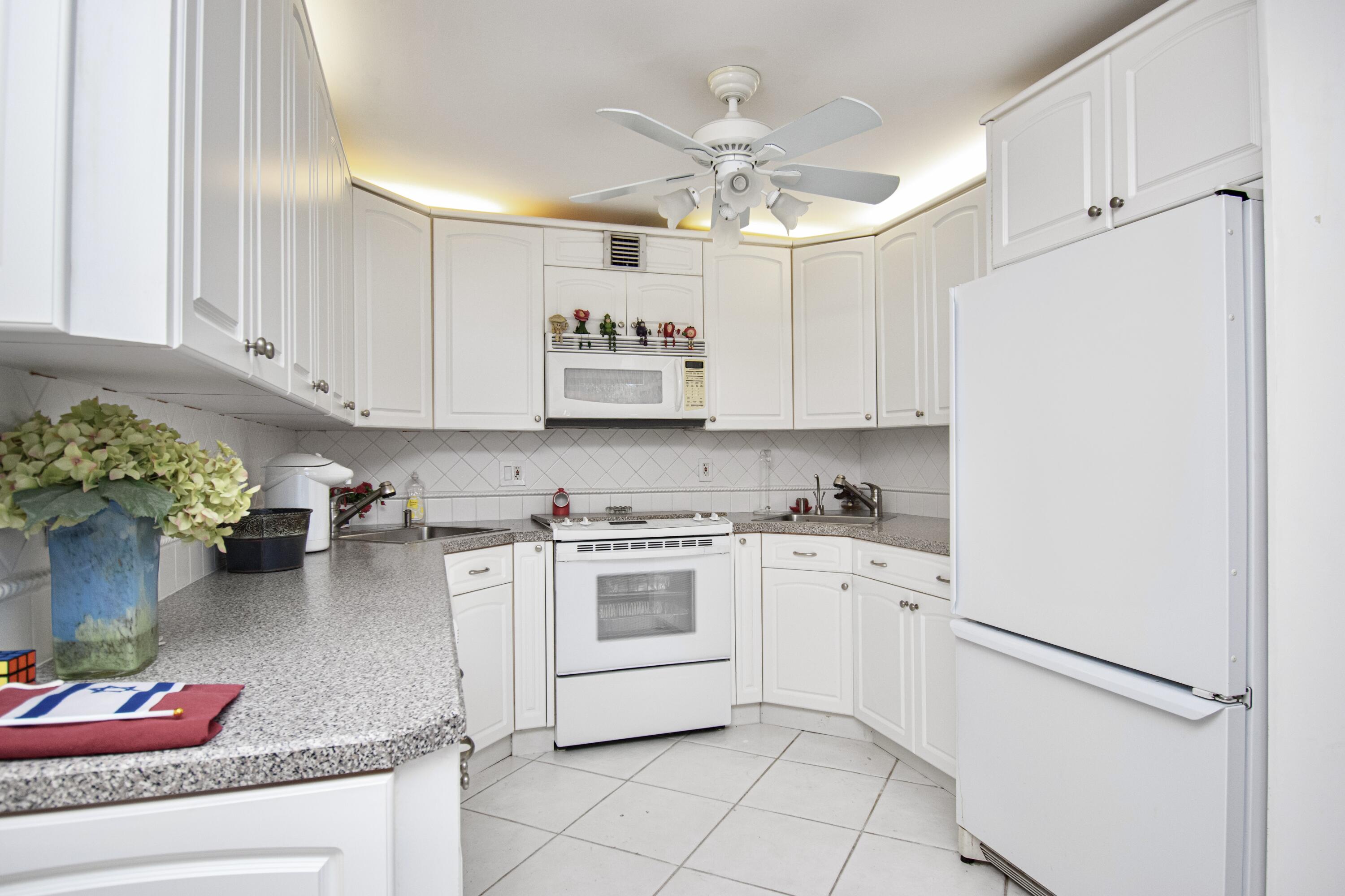220 Richmond C