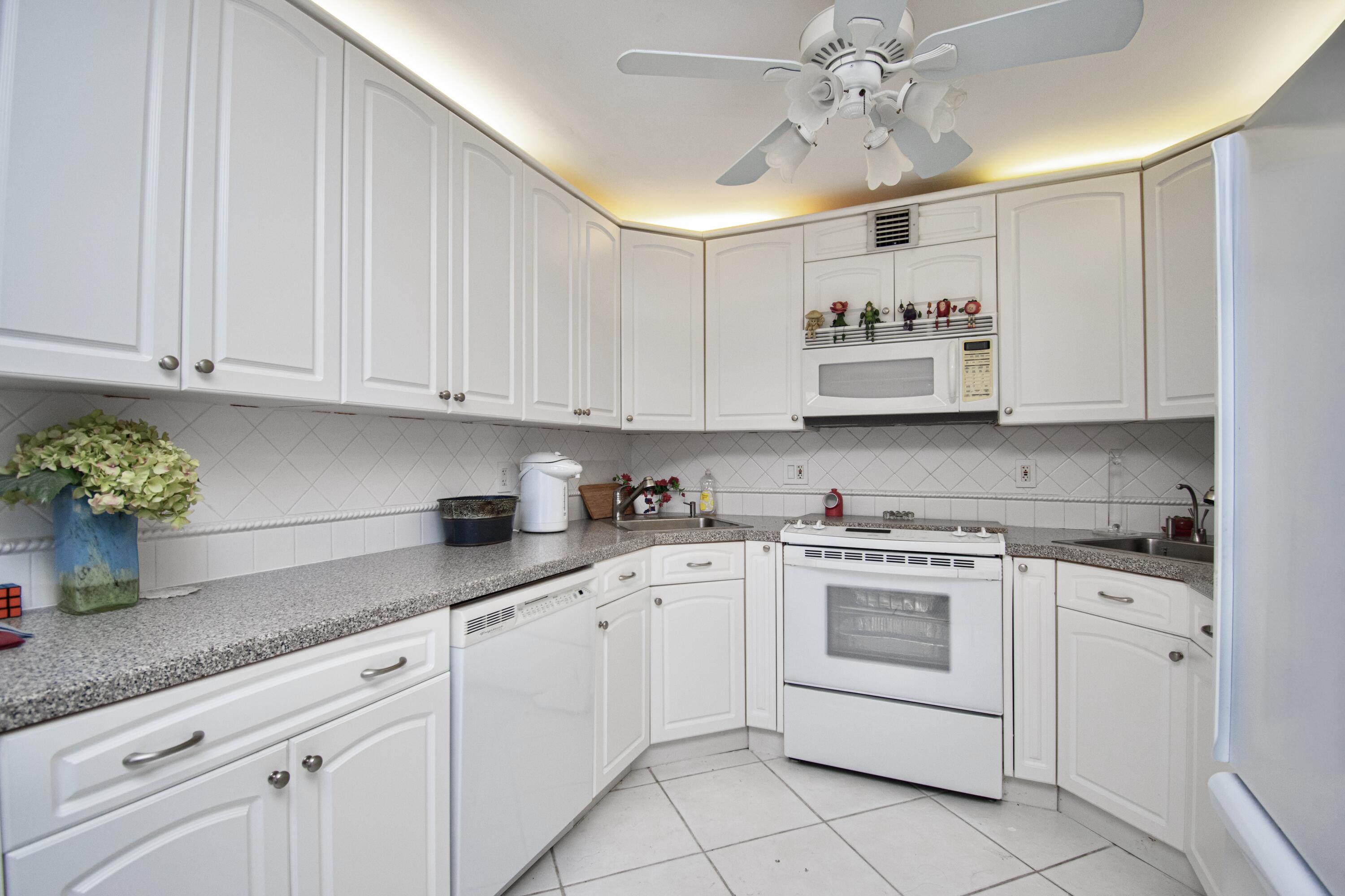 220 Richmond C